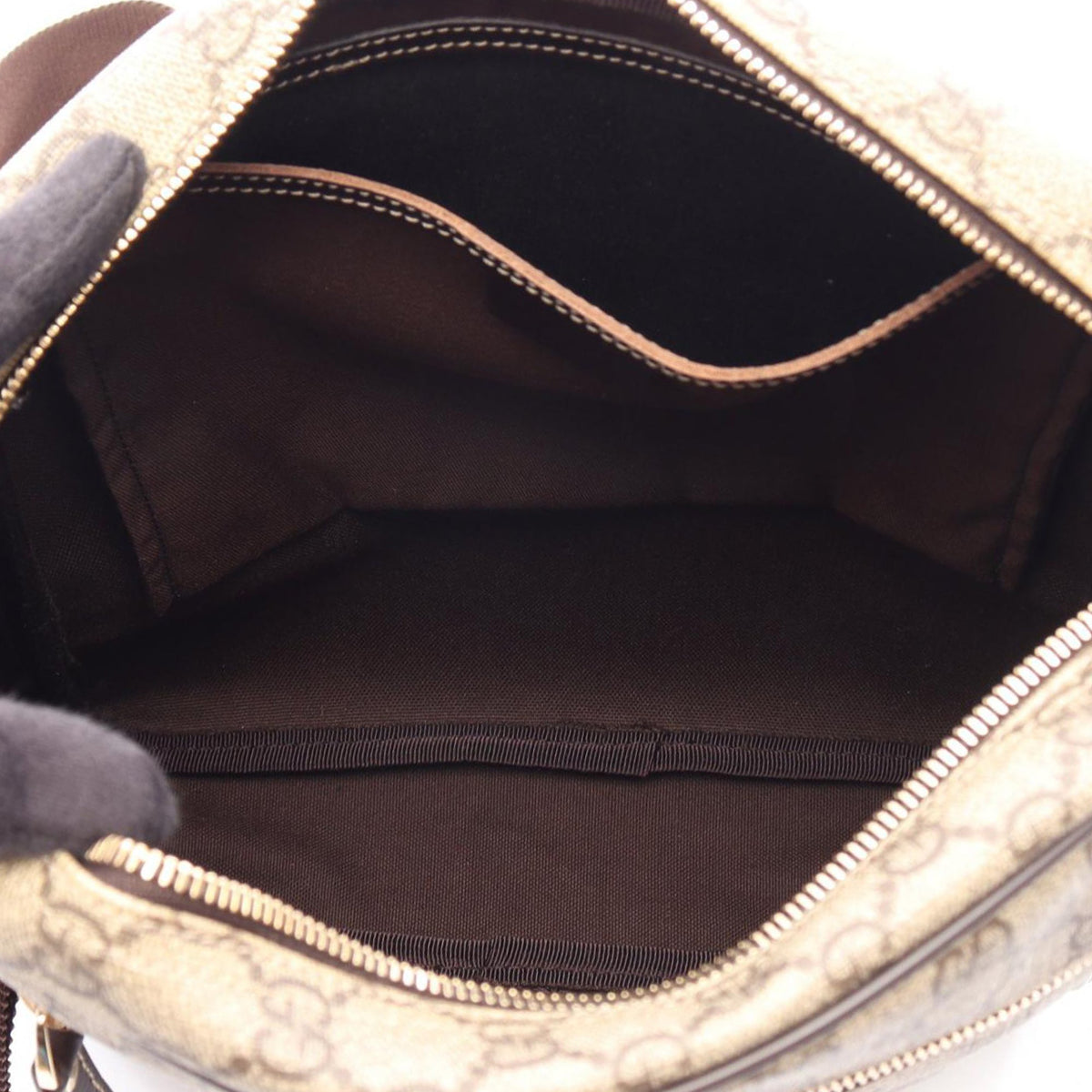 Gucci GG Supreme Crossbody — Beige