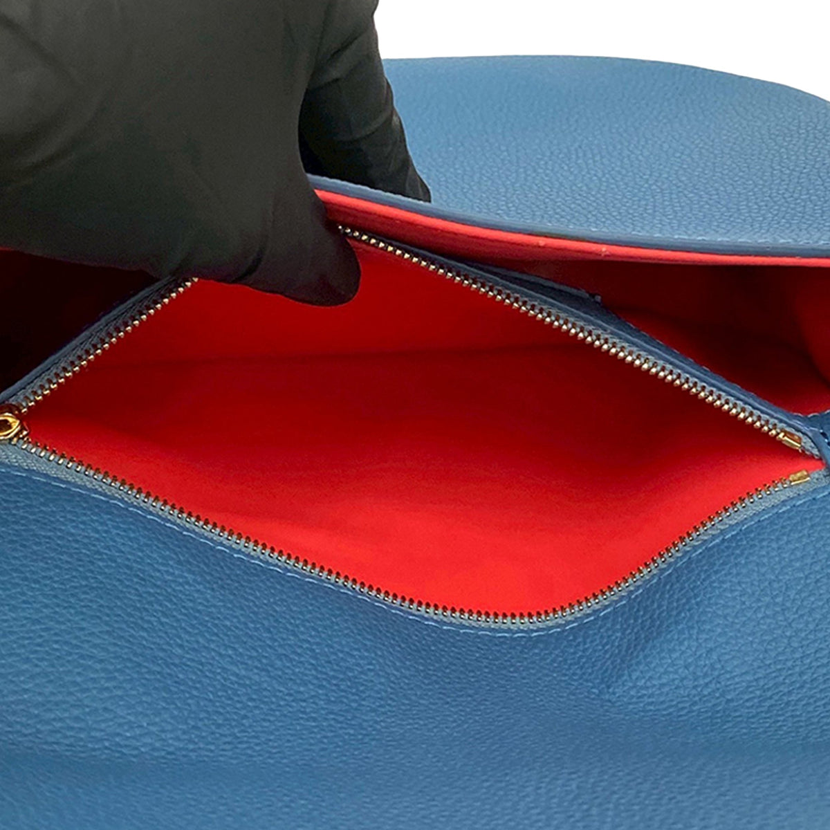 Louis Vuitton Grained Calfskin LV Pont 9 Soft MM