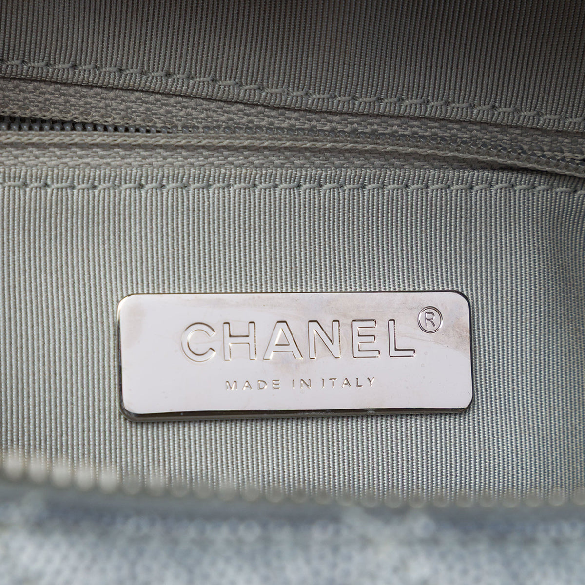 Chanel Small CC Quilted Metallic Caviar Coco Curve Vanity Case