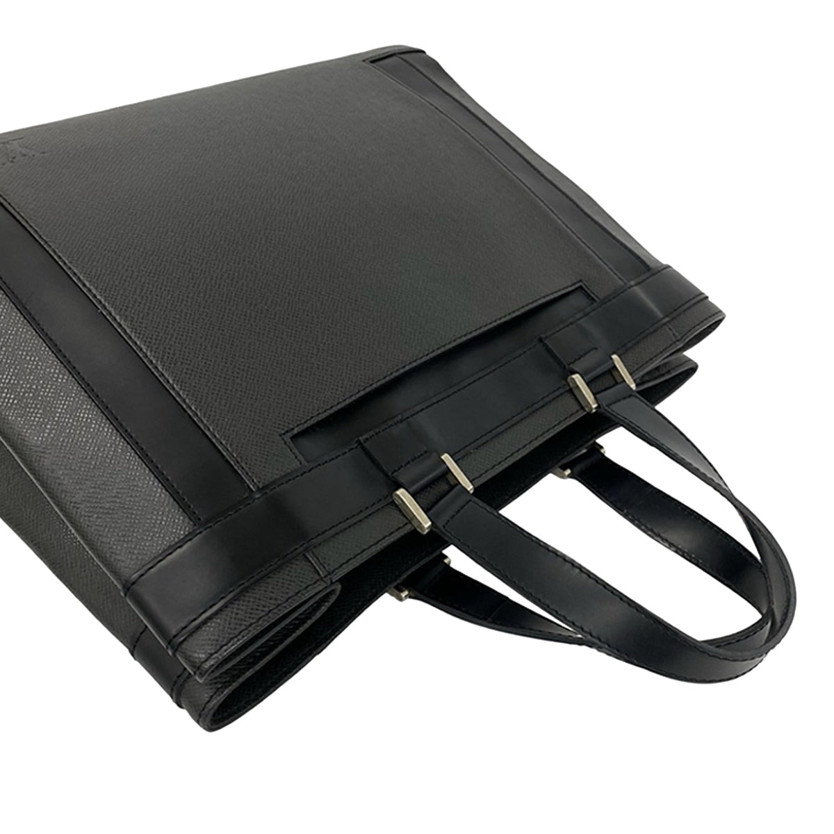 Louis Vuitton Taiga Kasbek PM — Black