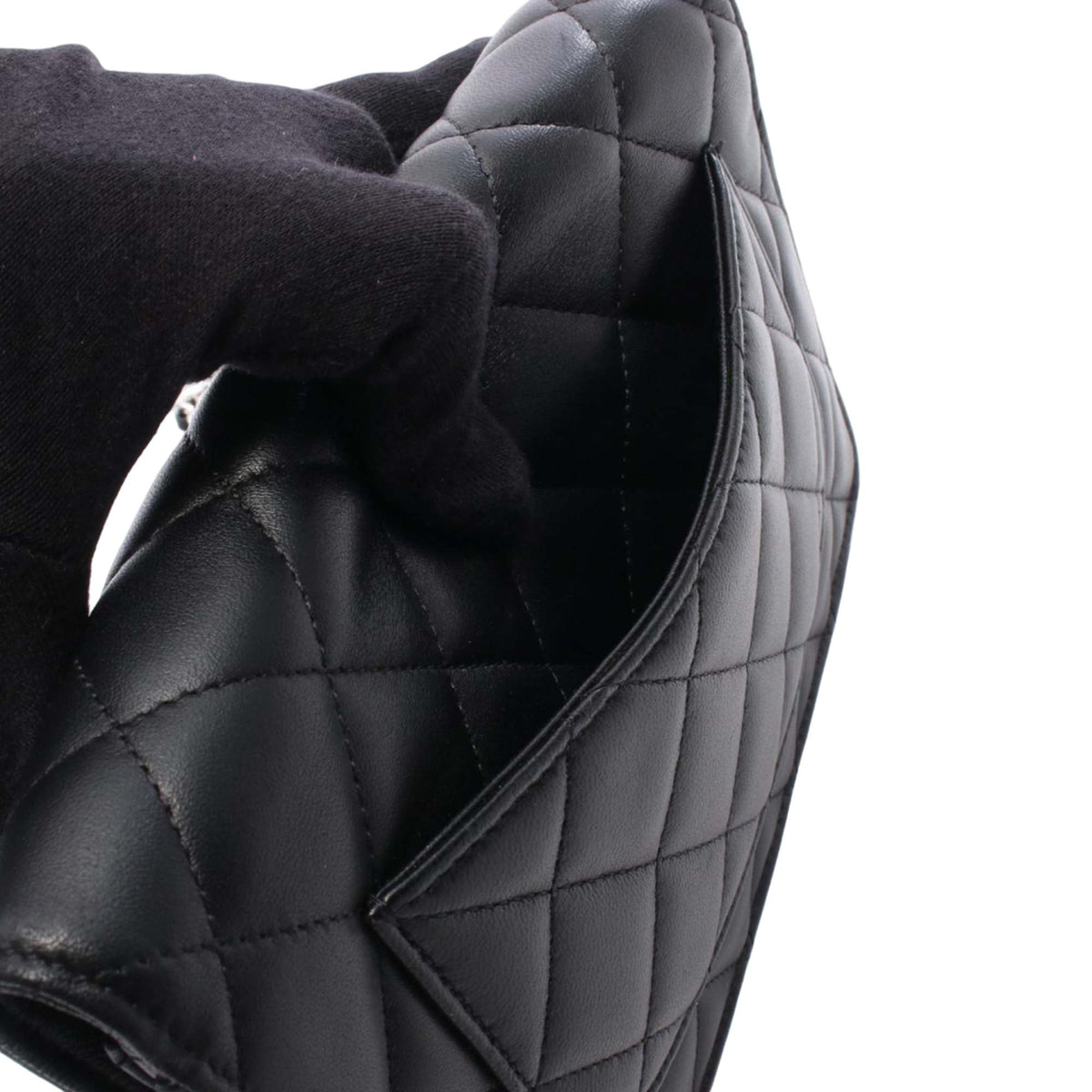 Chanel CC Quilted Lambskin Wallet On Chain — Black