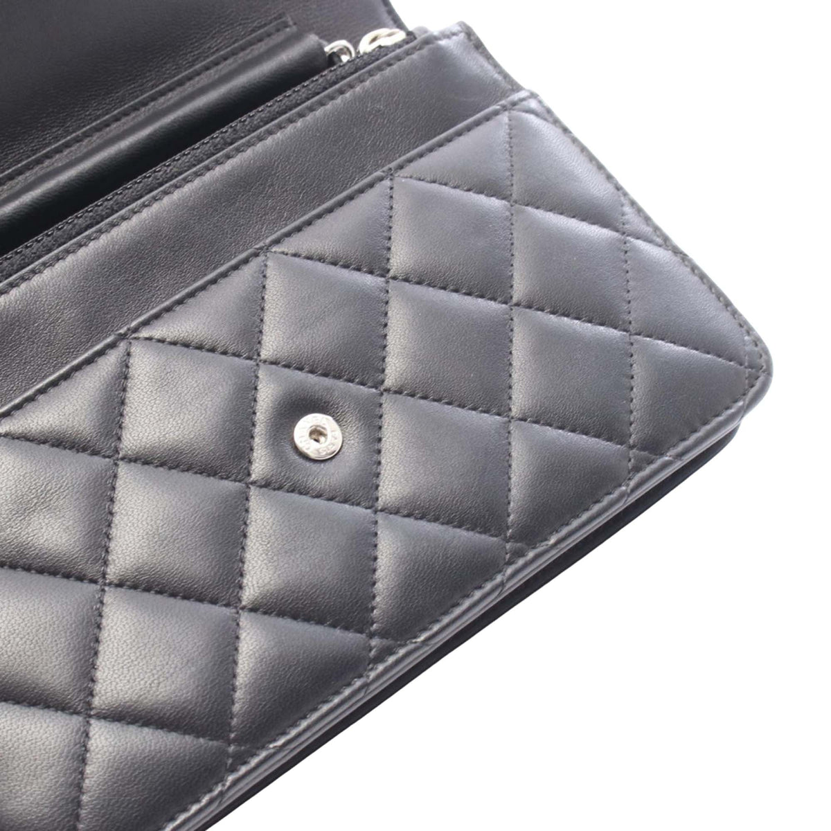 Chanel CC Quilted Lambskin Wallet On Chain — Black