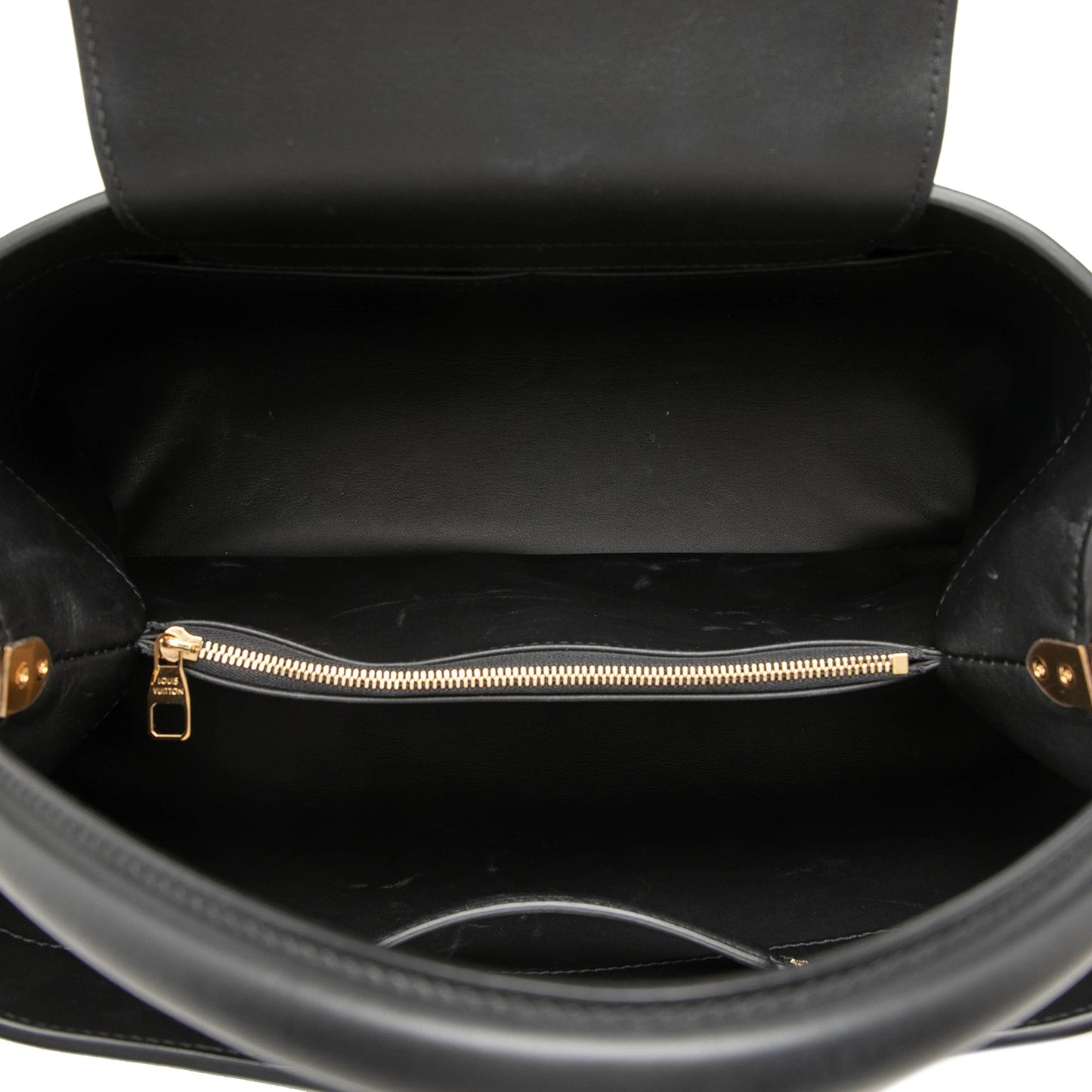 Louis Vuitton Smooth Taurillon Capucines Souple GM