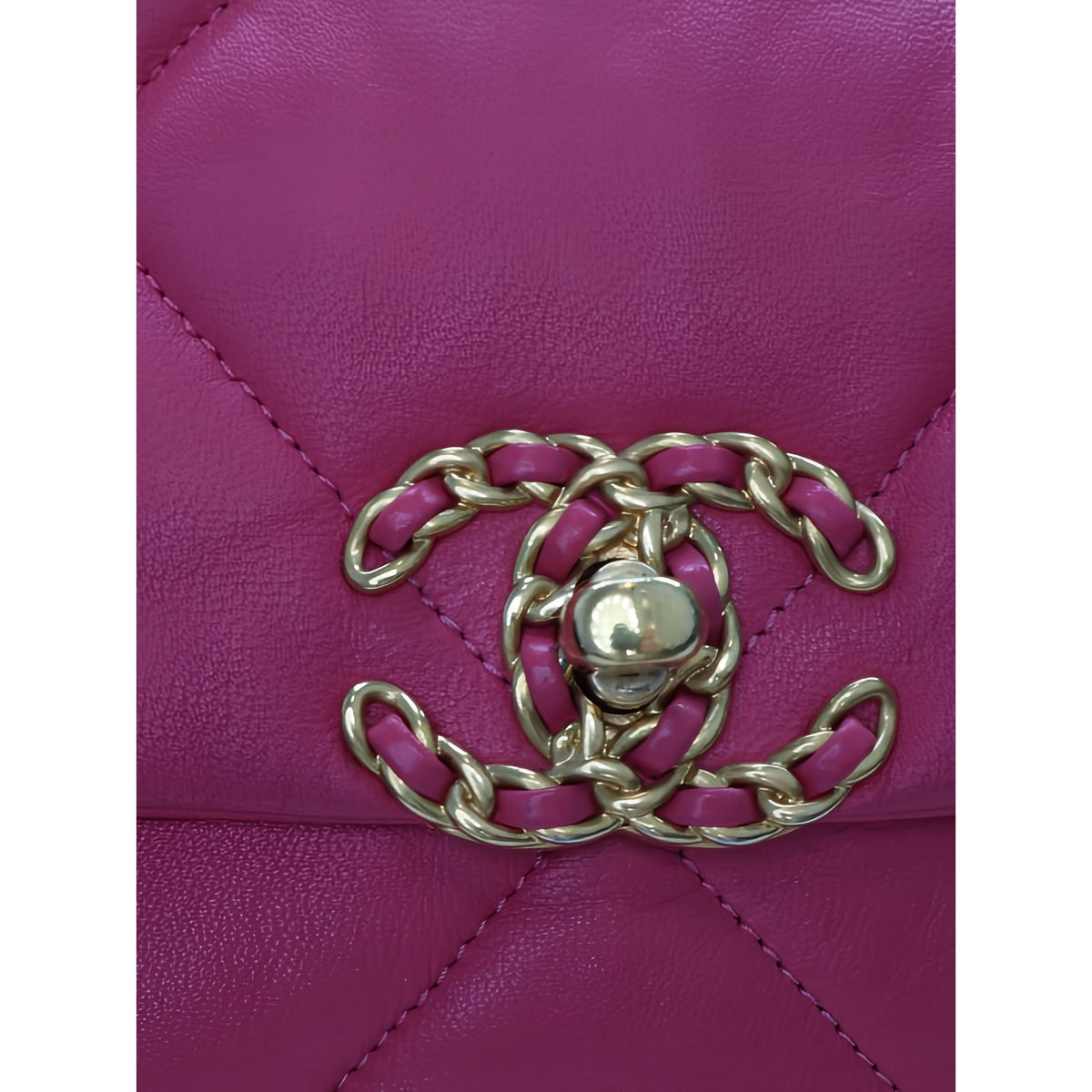 Chanel Medium Lambskin 19 Flap — Pink