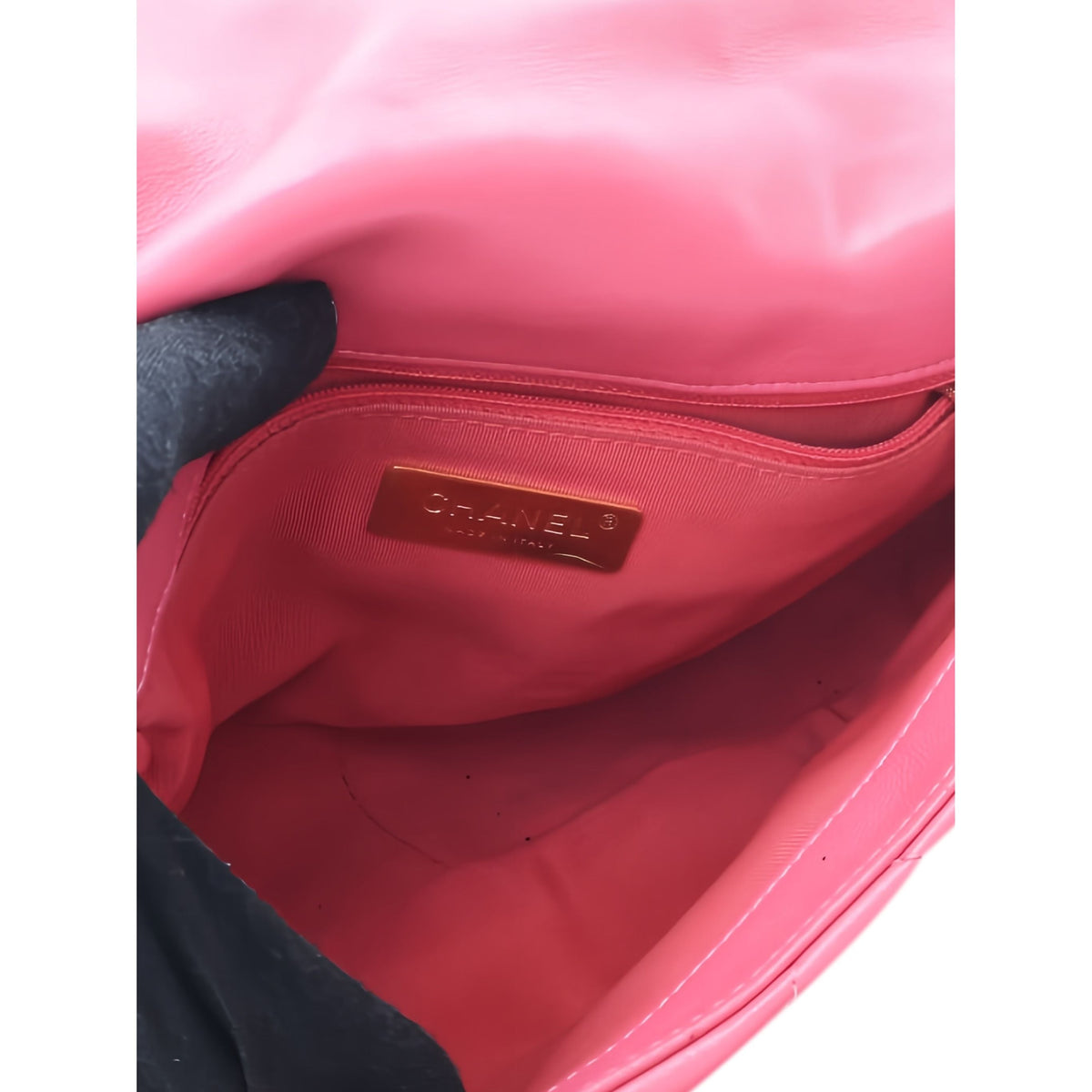Chanel Medium Lambskin 19 Flap — Pink