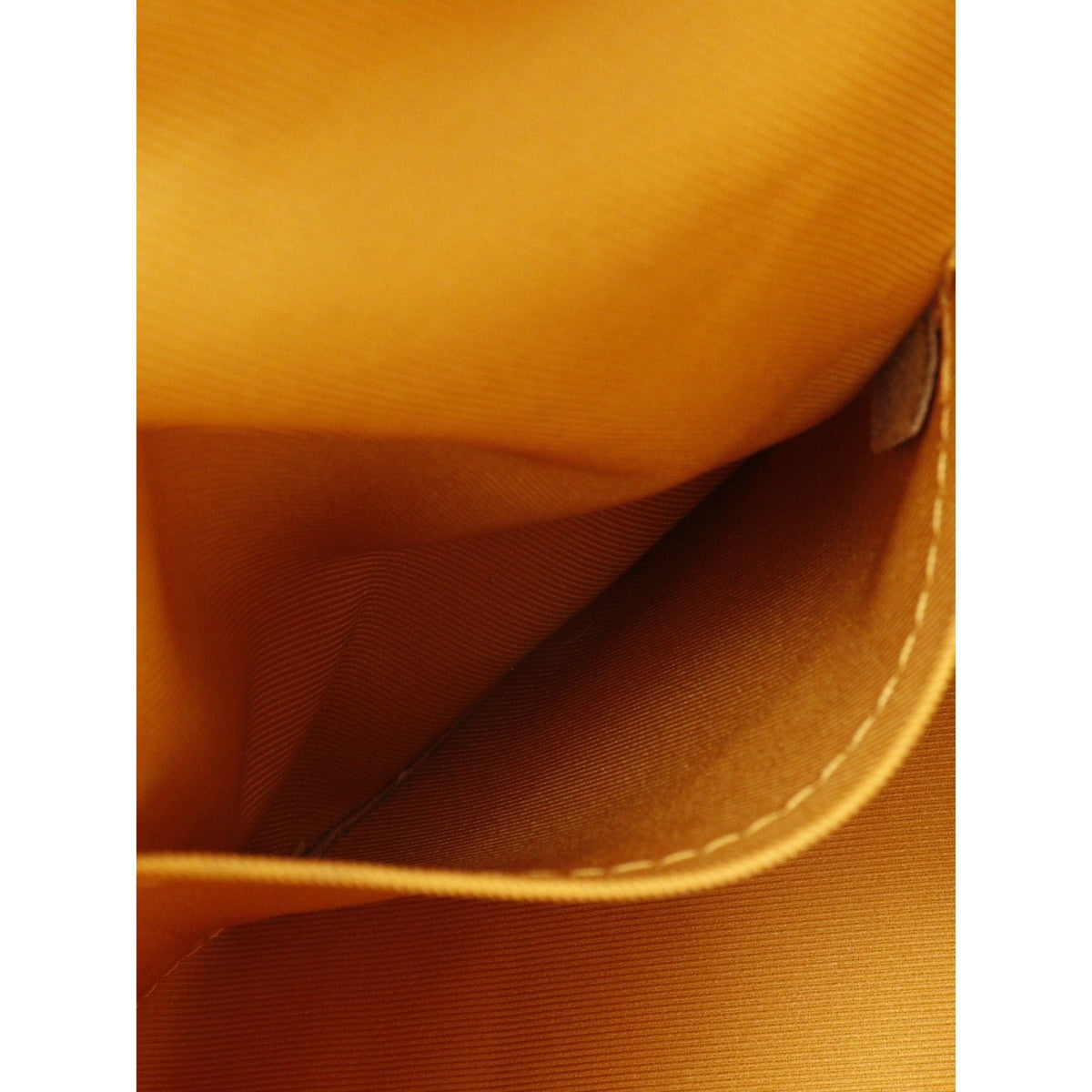 Louis Vuitton Monogram Manhattan — Brown