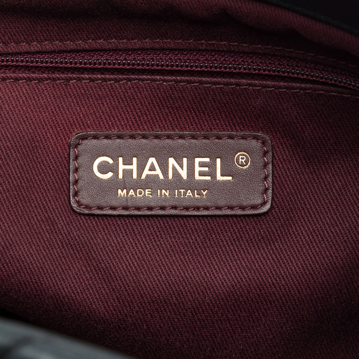 Chanel Large Chevron Surpique Iridescent Calfskin Tote — Black
