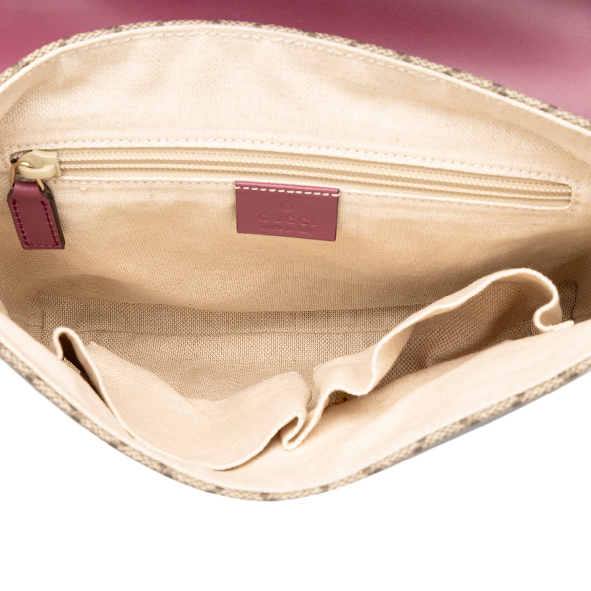Gucci GG Supreme Flap Messenger Bag
