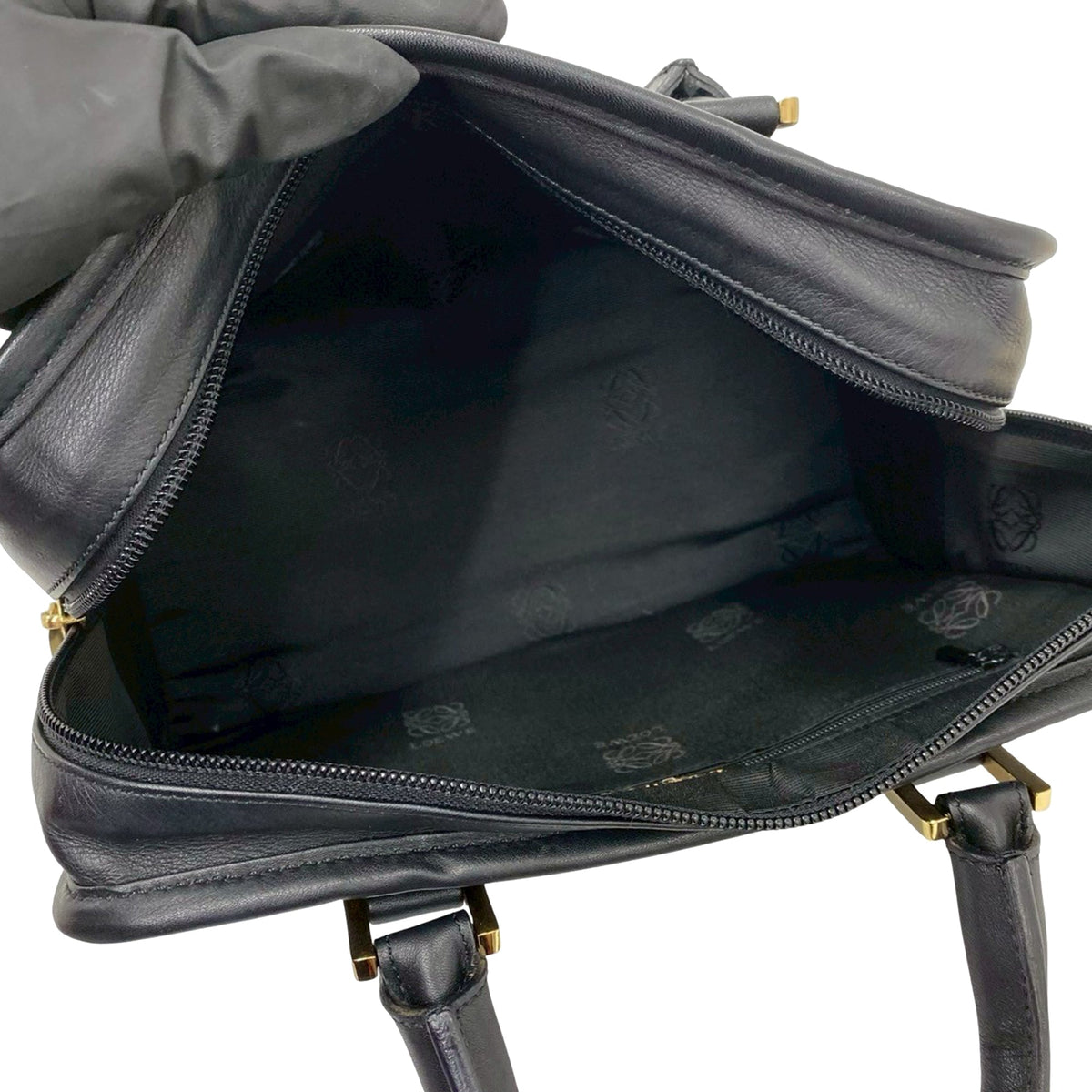 LOEWE Goatskin Amazona 28