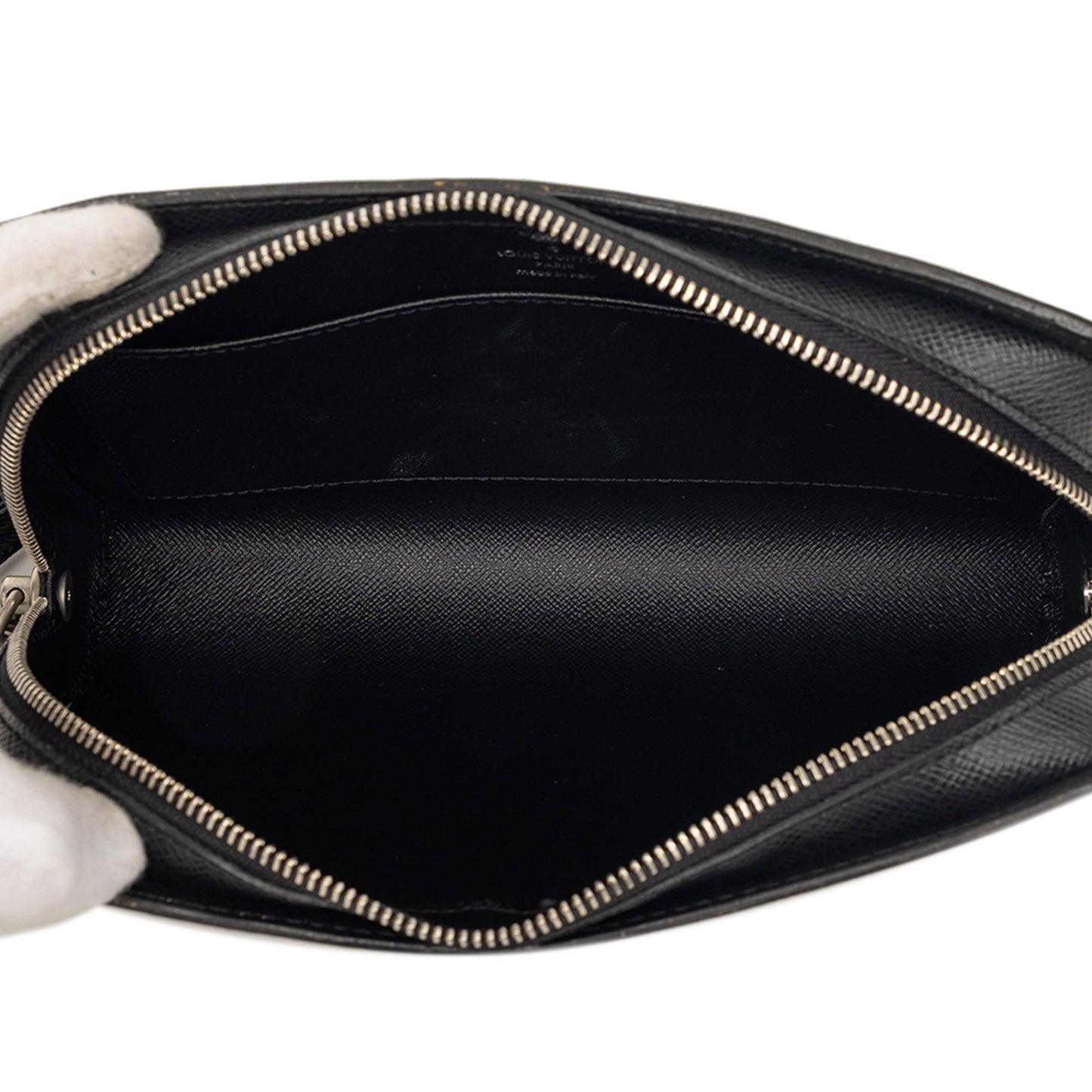 Louis Vuitton Taiga Pochette Baikal