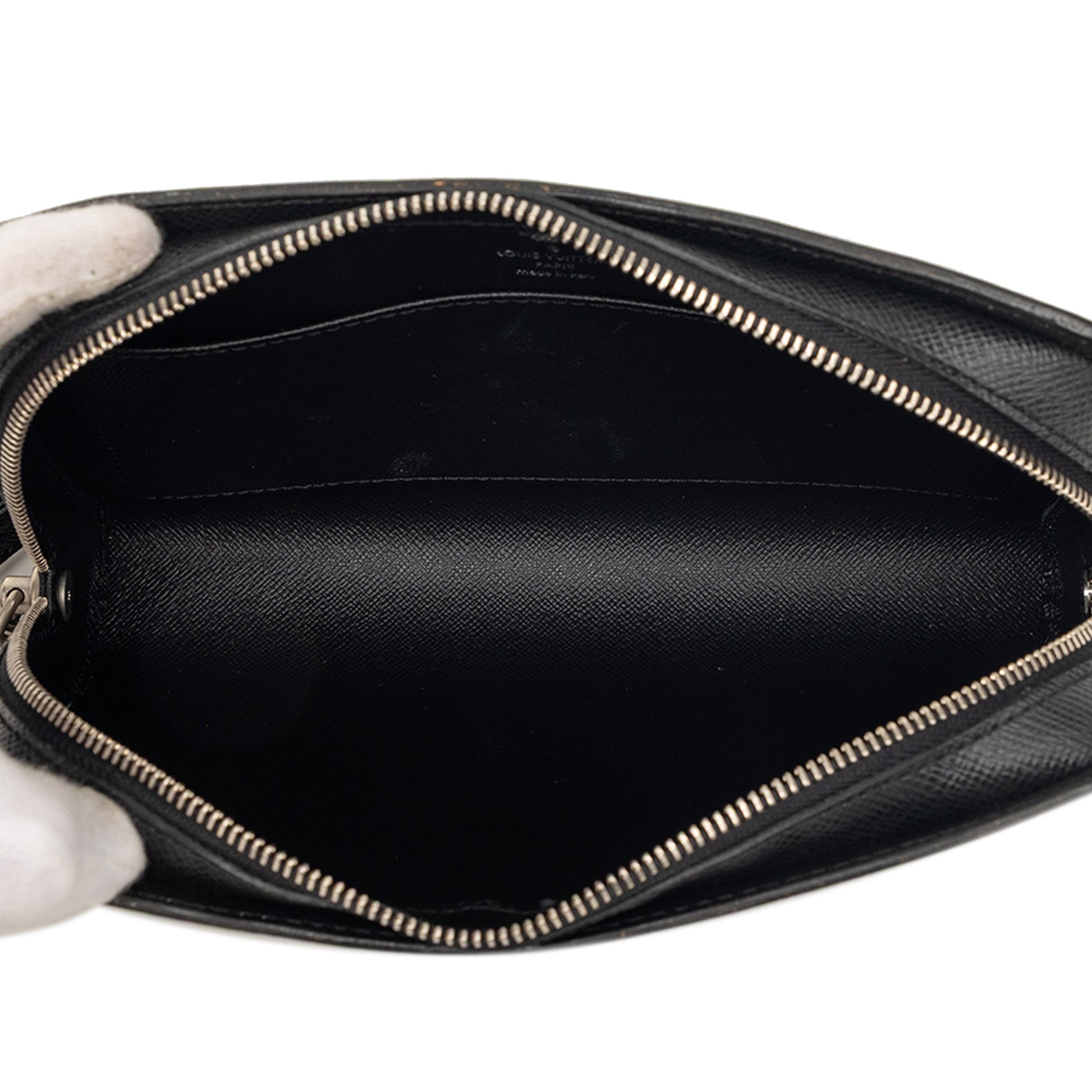 Louis Vuitton Taiga Pochette Baikal