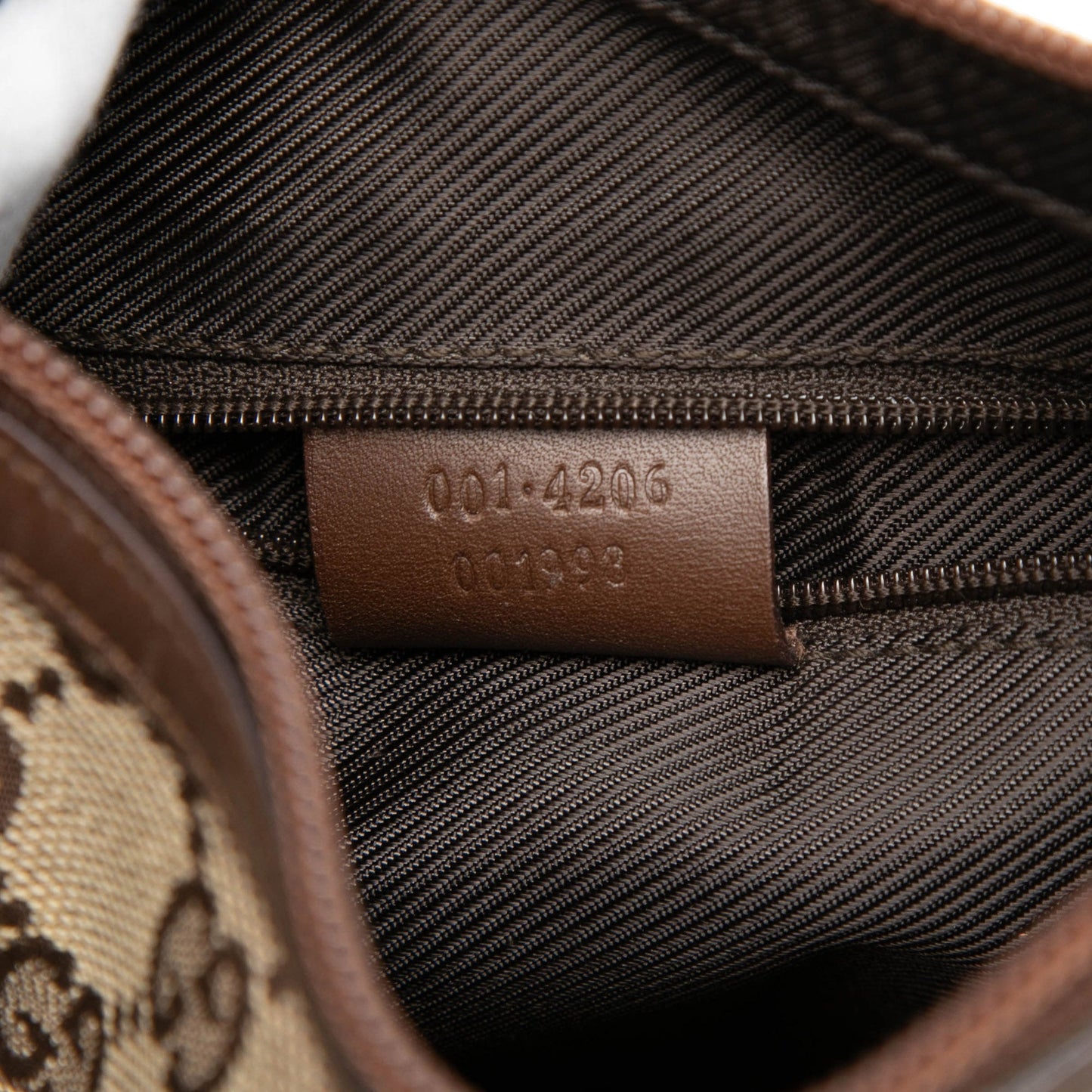 GG Canvas Shoulder Bag
