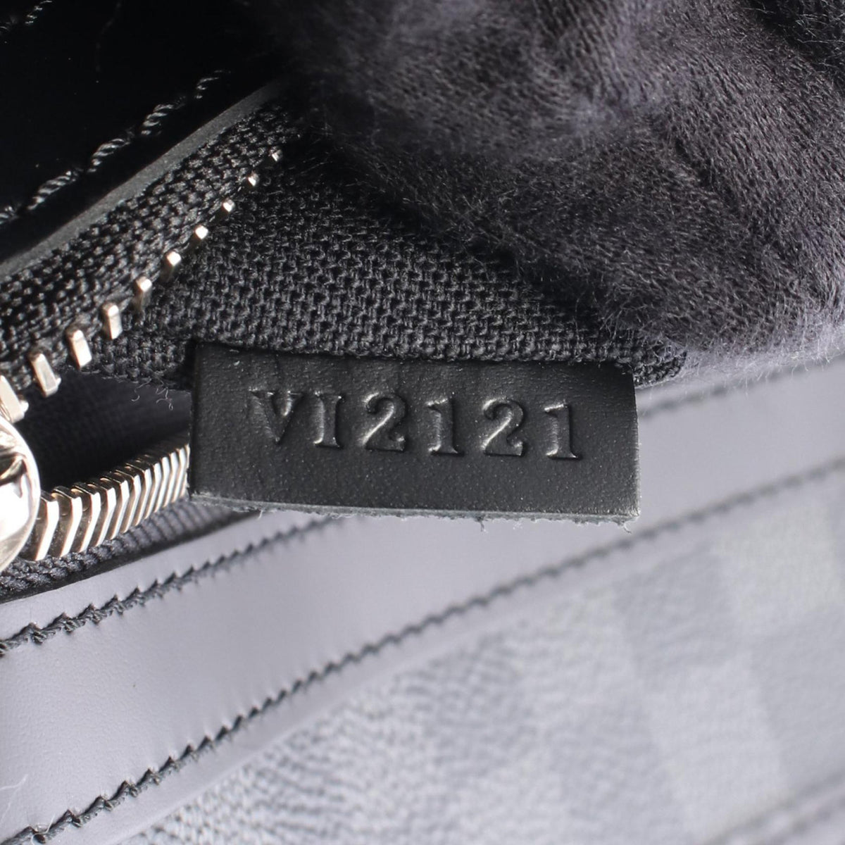 Louis Vuitton Damier Graphite Thomas — Black