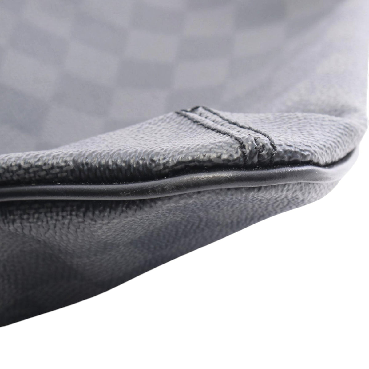 Louis Vuitton Damier Graphite Thomas — Black