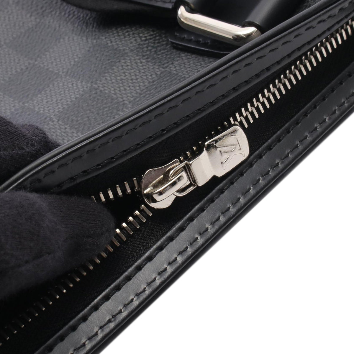 Louis Vuitton Damier Graphite Thomas — Black