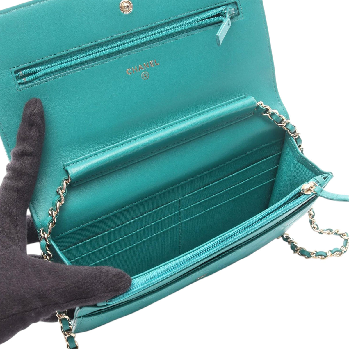 Chanel CC Quilted Lambskin Wallet On Chain — Blue