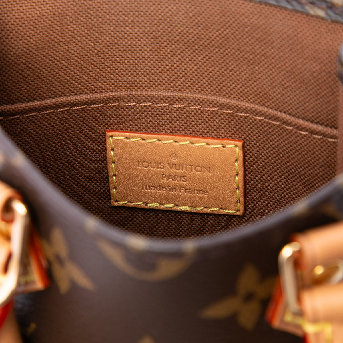 Louis Vuitton Monogram Petit Sac Plat