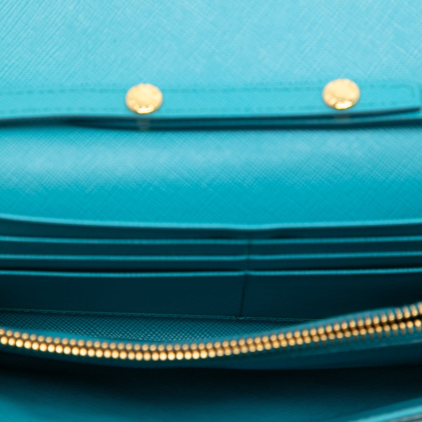Saffiano Wallet On Chain