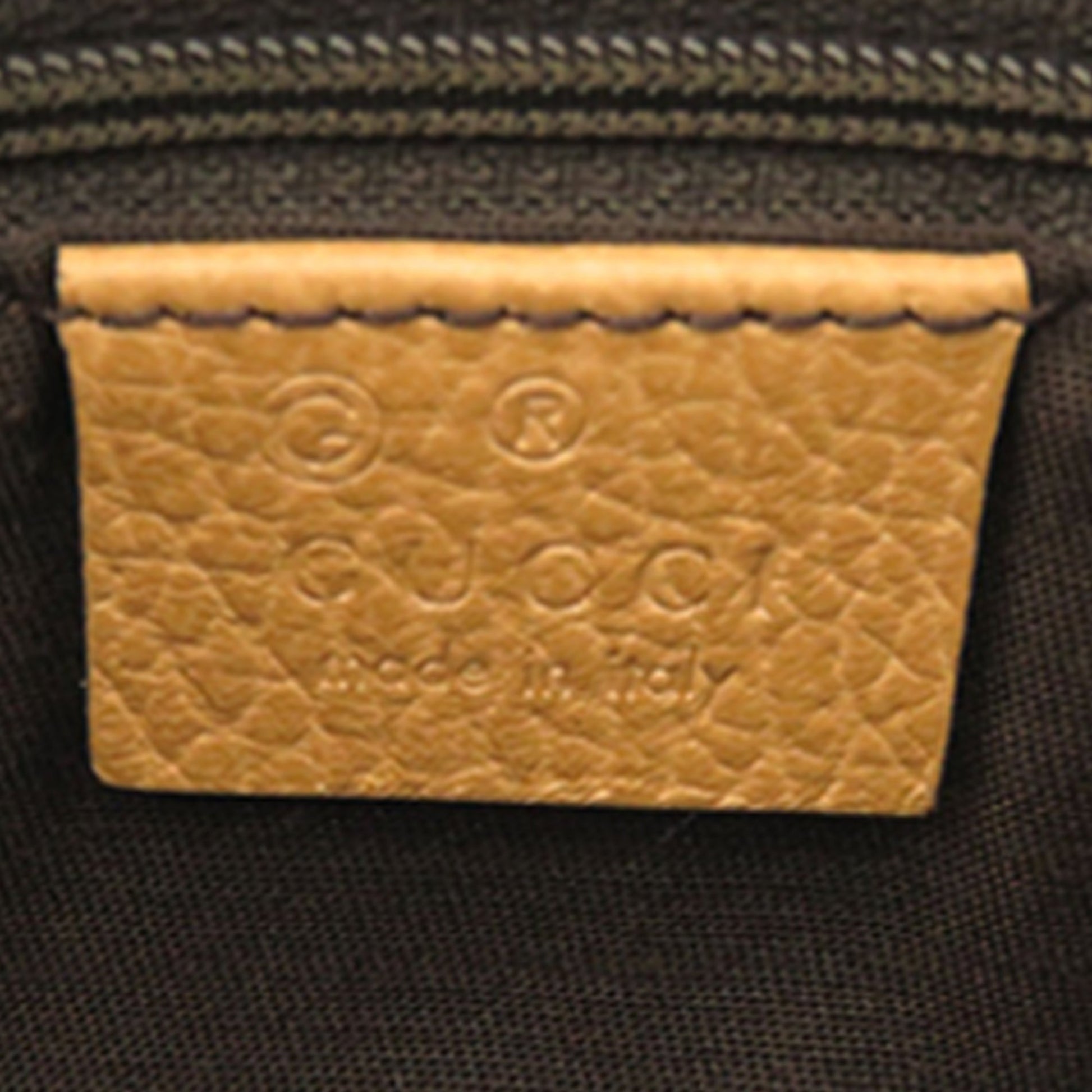 Gucci Calfskin Abbey D Ring Crossbody