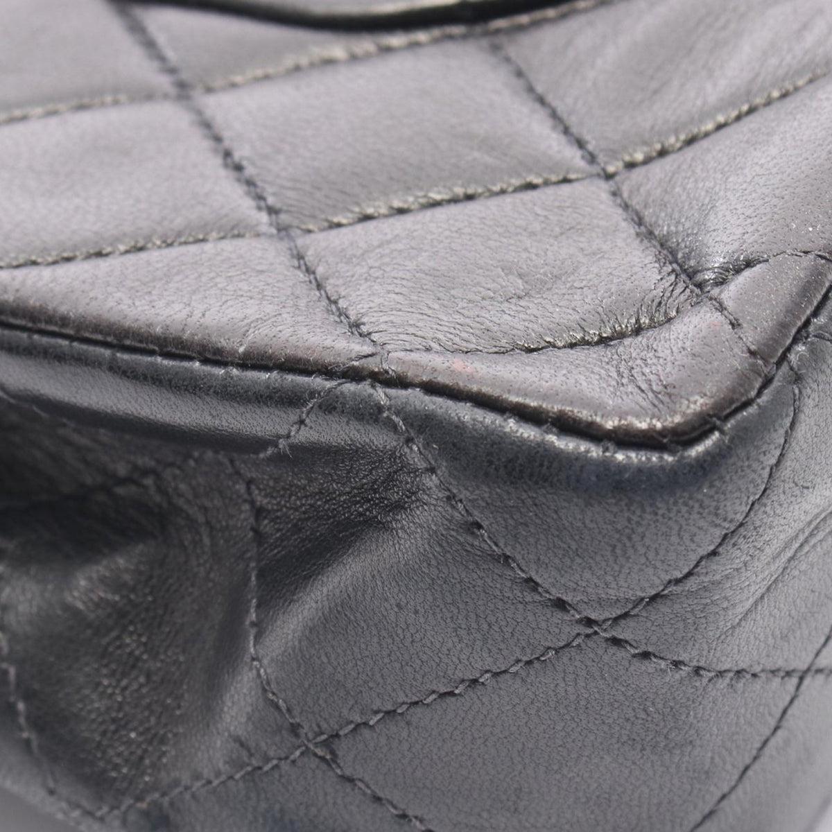 Chanel Medium Classic Lambskin Double Flap — Black