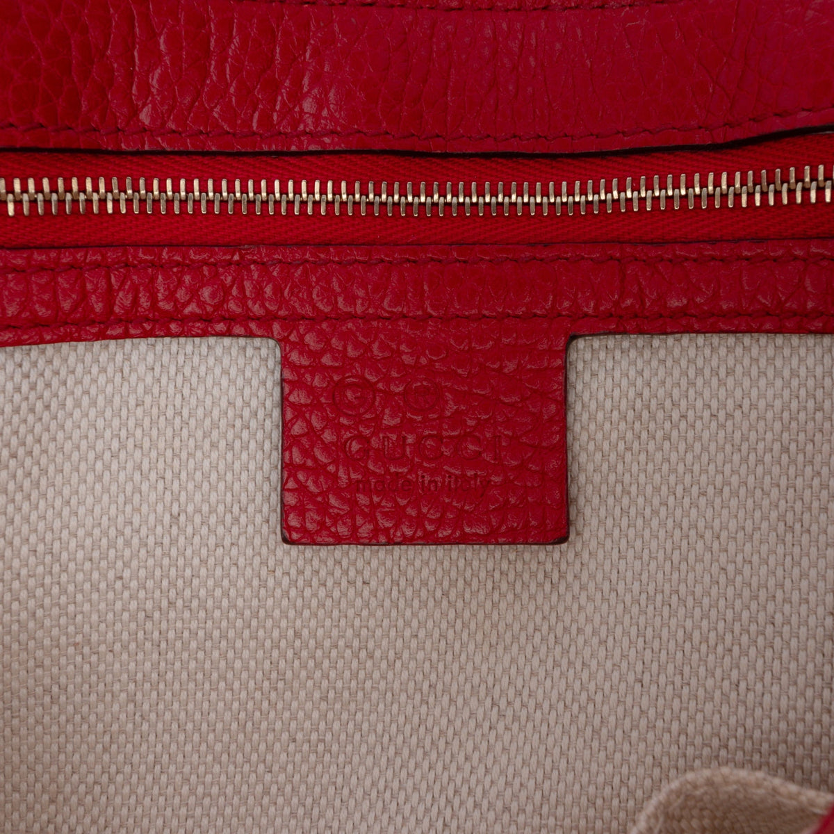 Gucci Medium Calfskin Soho Chain Flap Crossbody