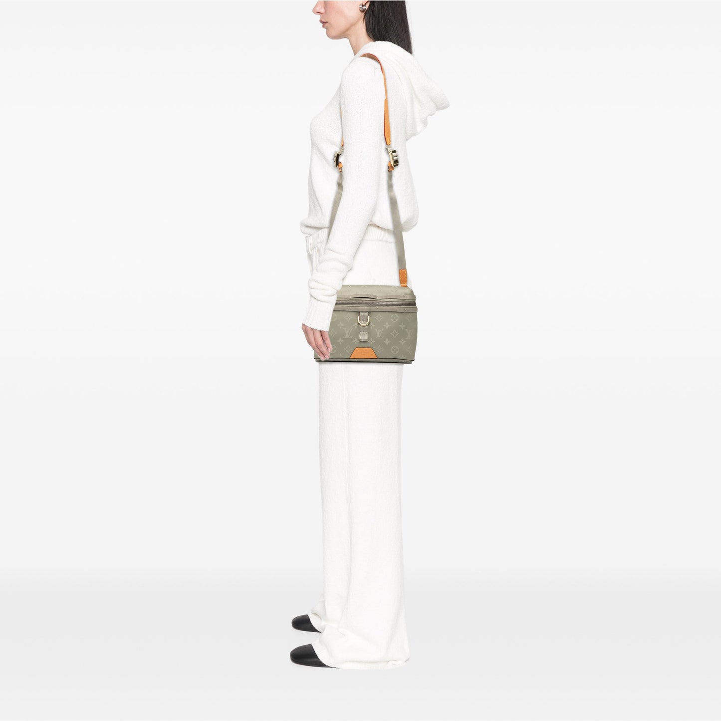 Louis Vuitton Monogram Titanium Messenger PM