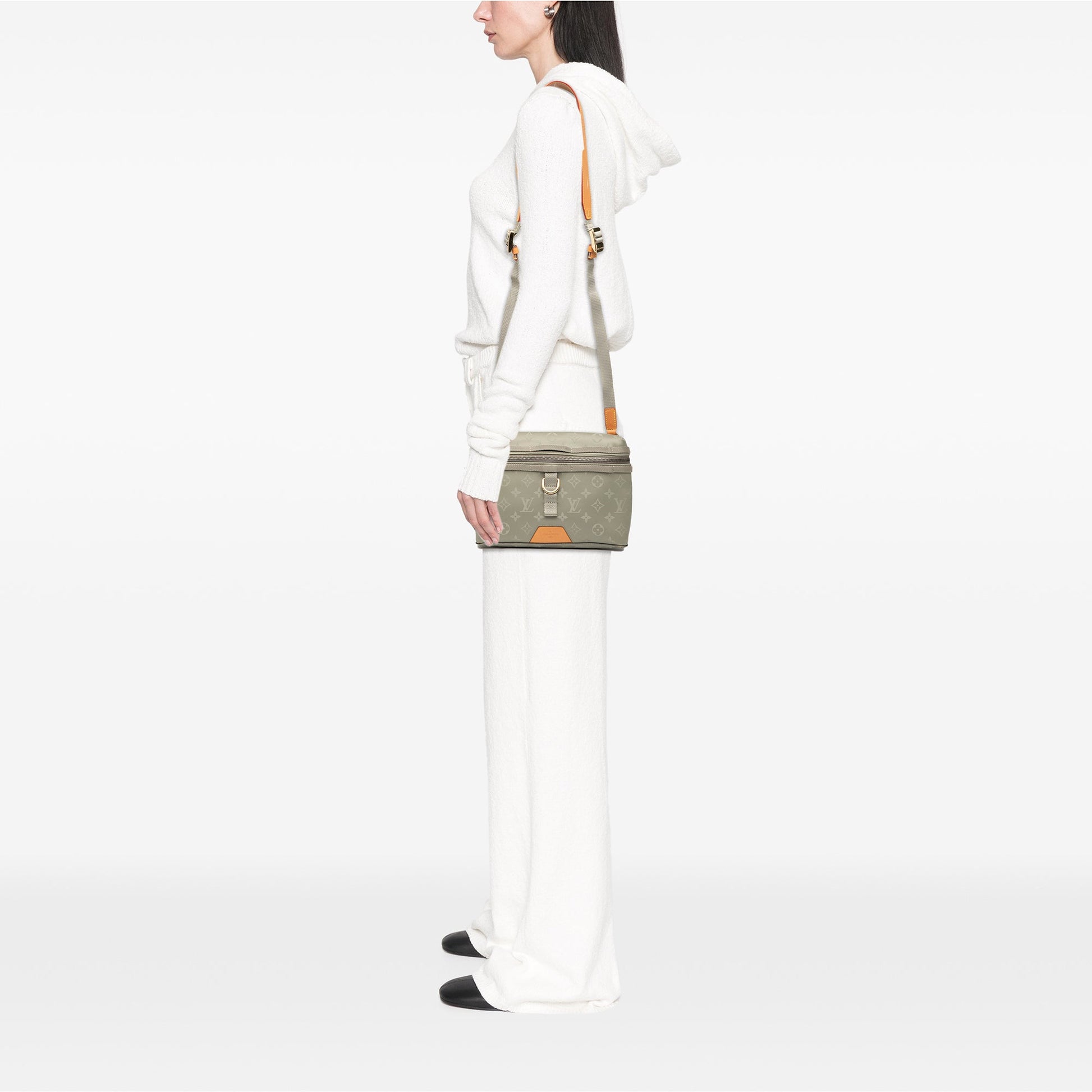 Louis Vuitton Monogram Titanium Messenger PM