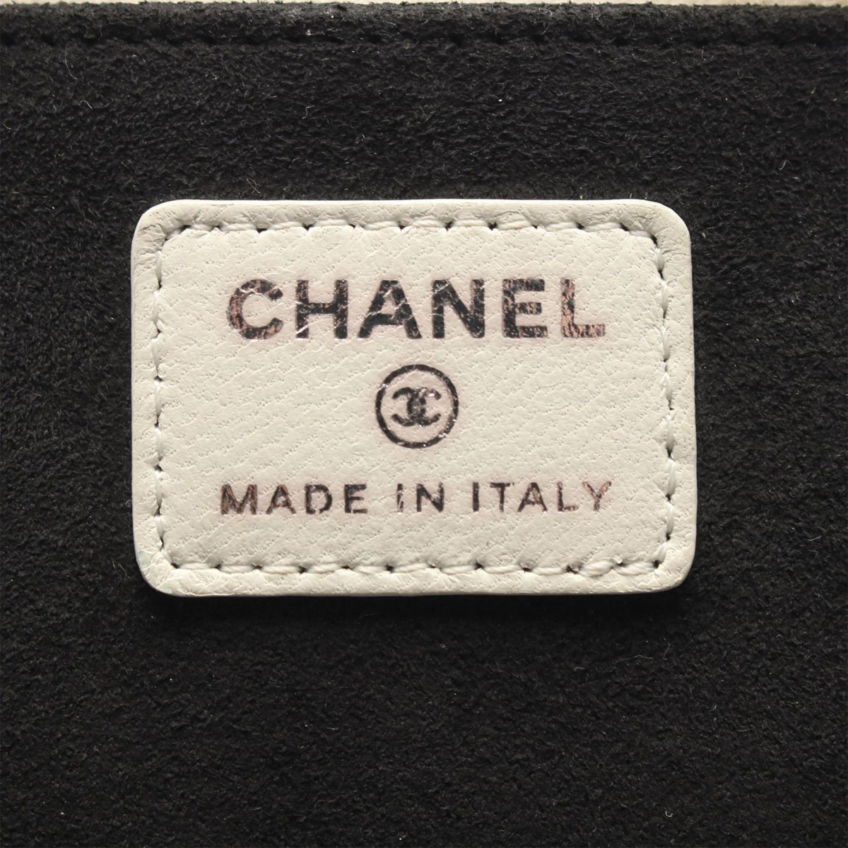Chanel CC Quilted Lambskin Vanity Case — White