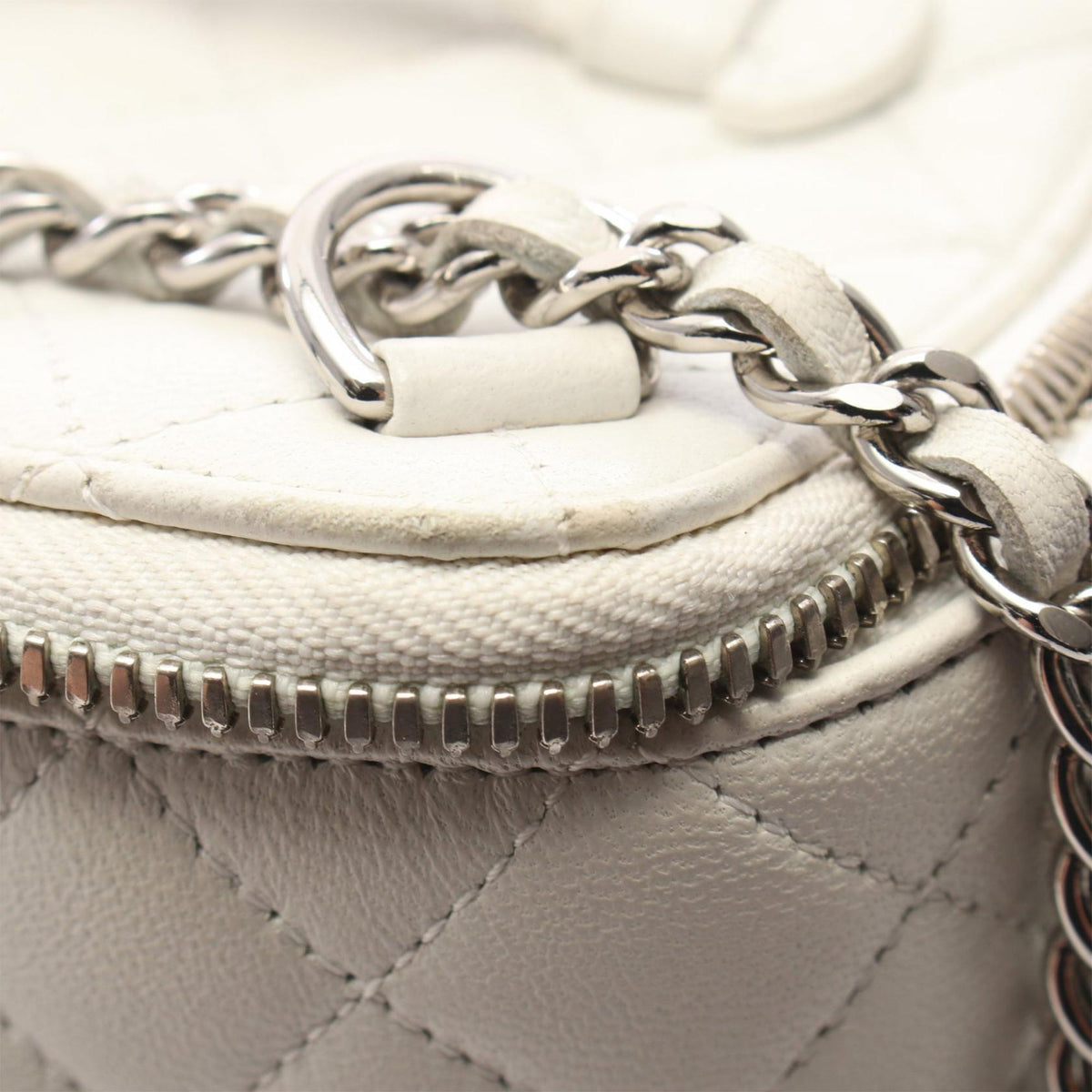 Chanel CC Quilted Lambskin Vanity Case — White