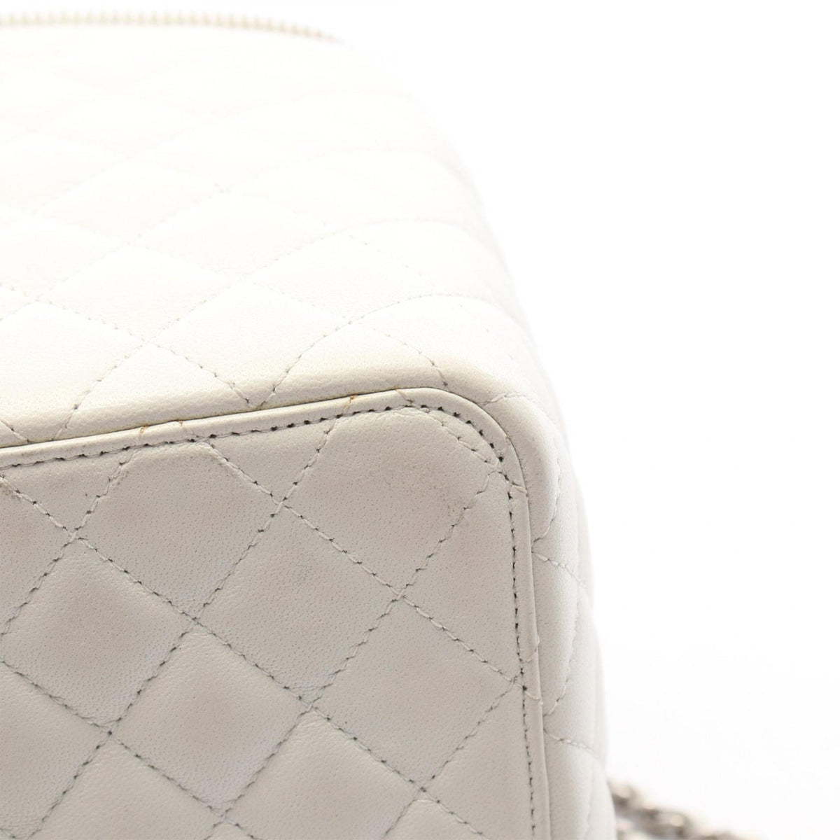Chanel CC Quilted Lambskin Vanity Case — White