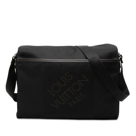 Louis Vuitton Damier Geant Messenger Bag