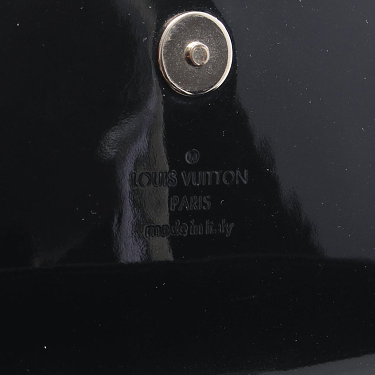 Louis Vuitton Electric Epi Sobe — Black