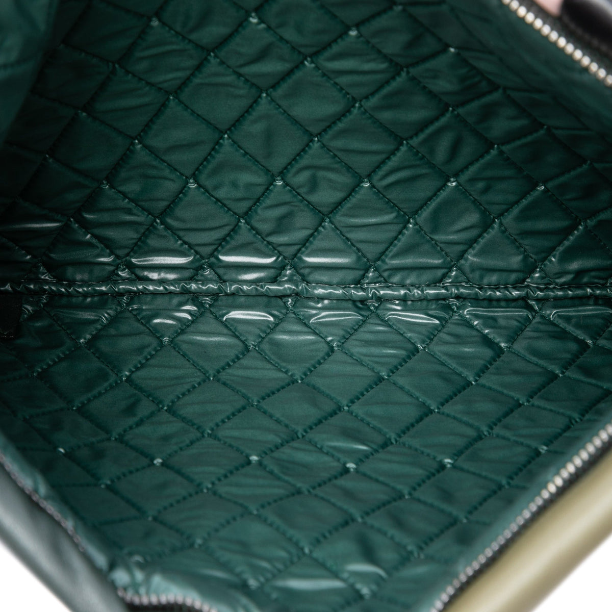 Chanel Large Lambskin Colorblock Patchwork O Case — Green