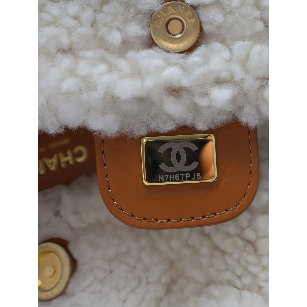 Chanel Large Shearling Trimmed Quilted Suede 22 Hobo — Brown
