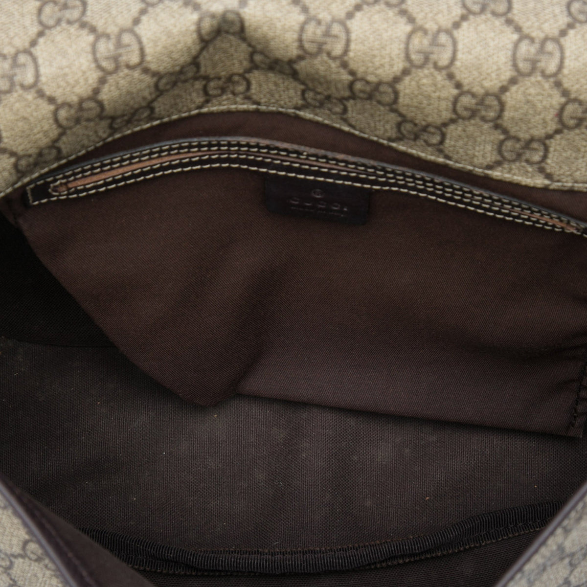 Gucci GG Supreme Crossbody — Beige