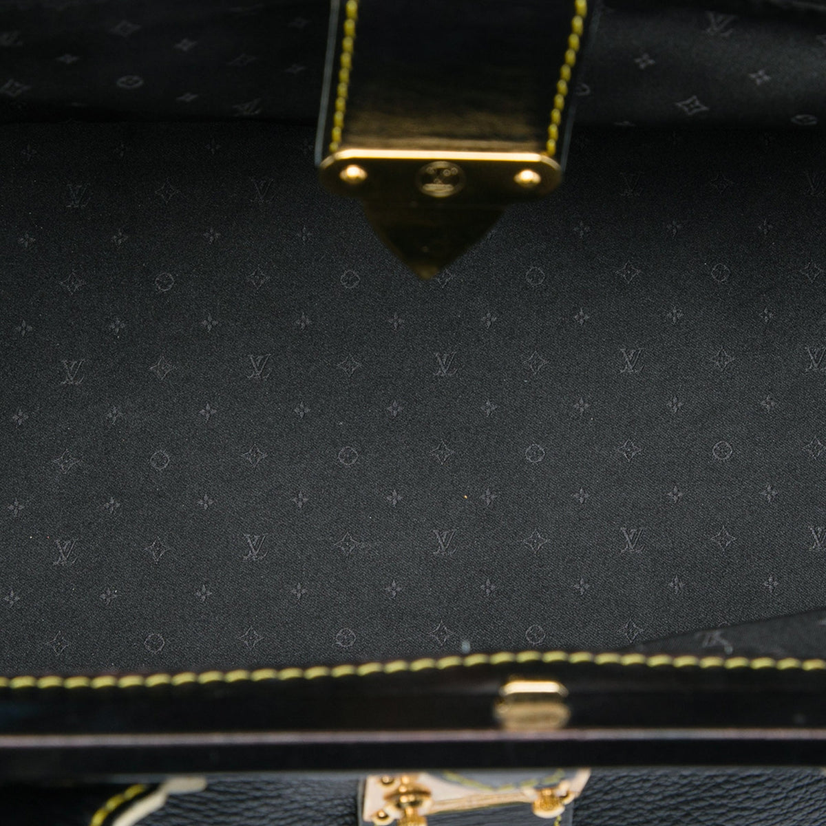 Louis Vuitton Suhali Lingenieux PM
