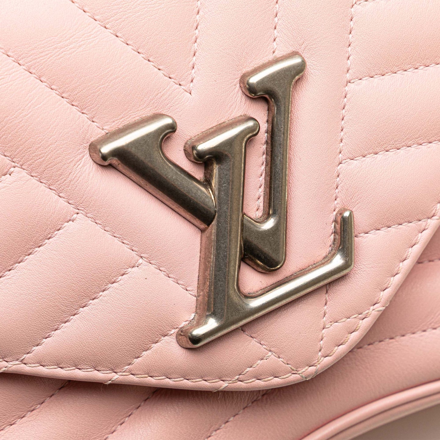 Louis Vuitton New Wave Chain Bag MM