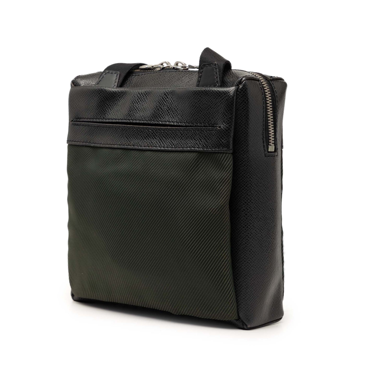 Louis Vuitton Taiga Sayan