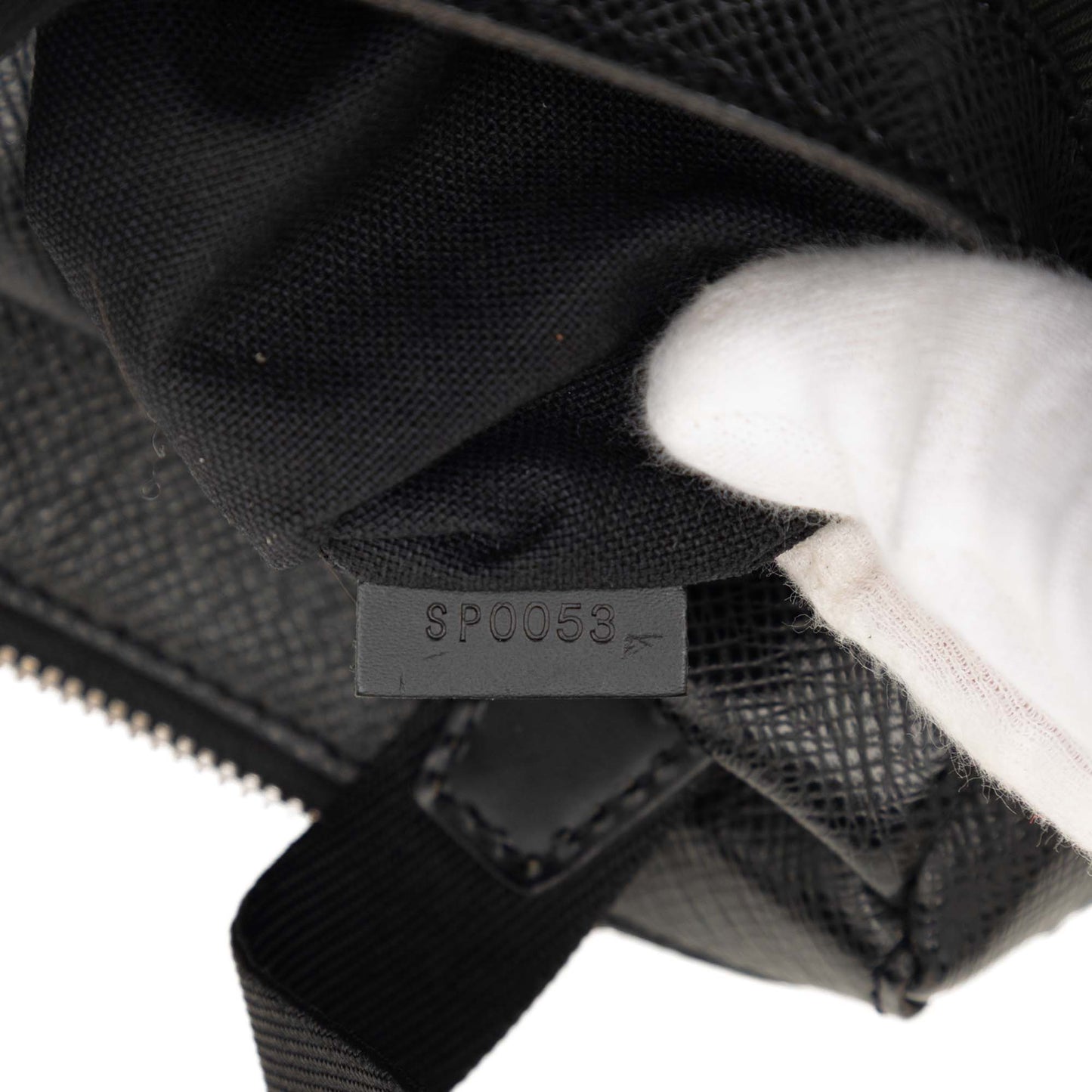 Louis Vuitton Taiga Sayan