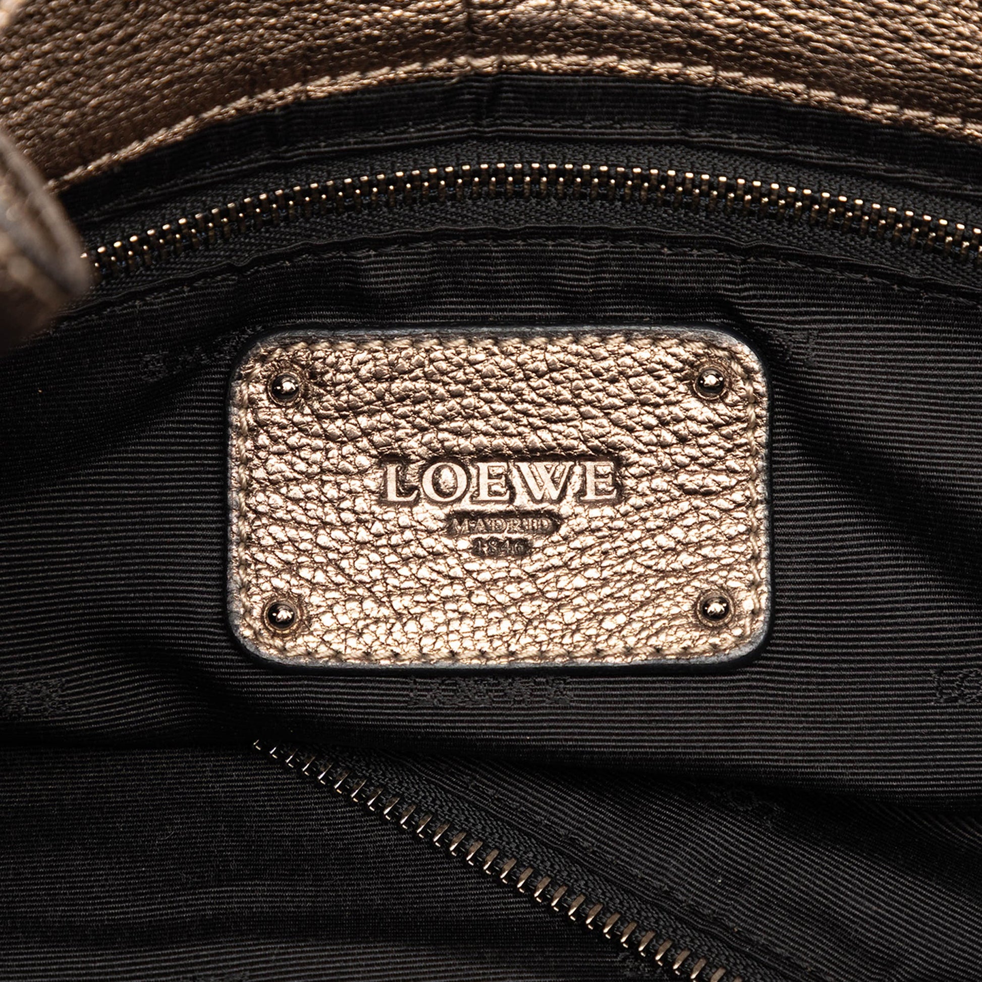 LOEWE Metallic Nappa Anagram Aire