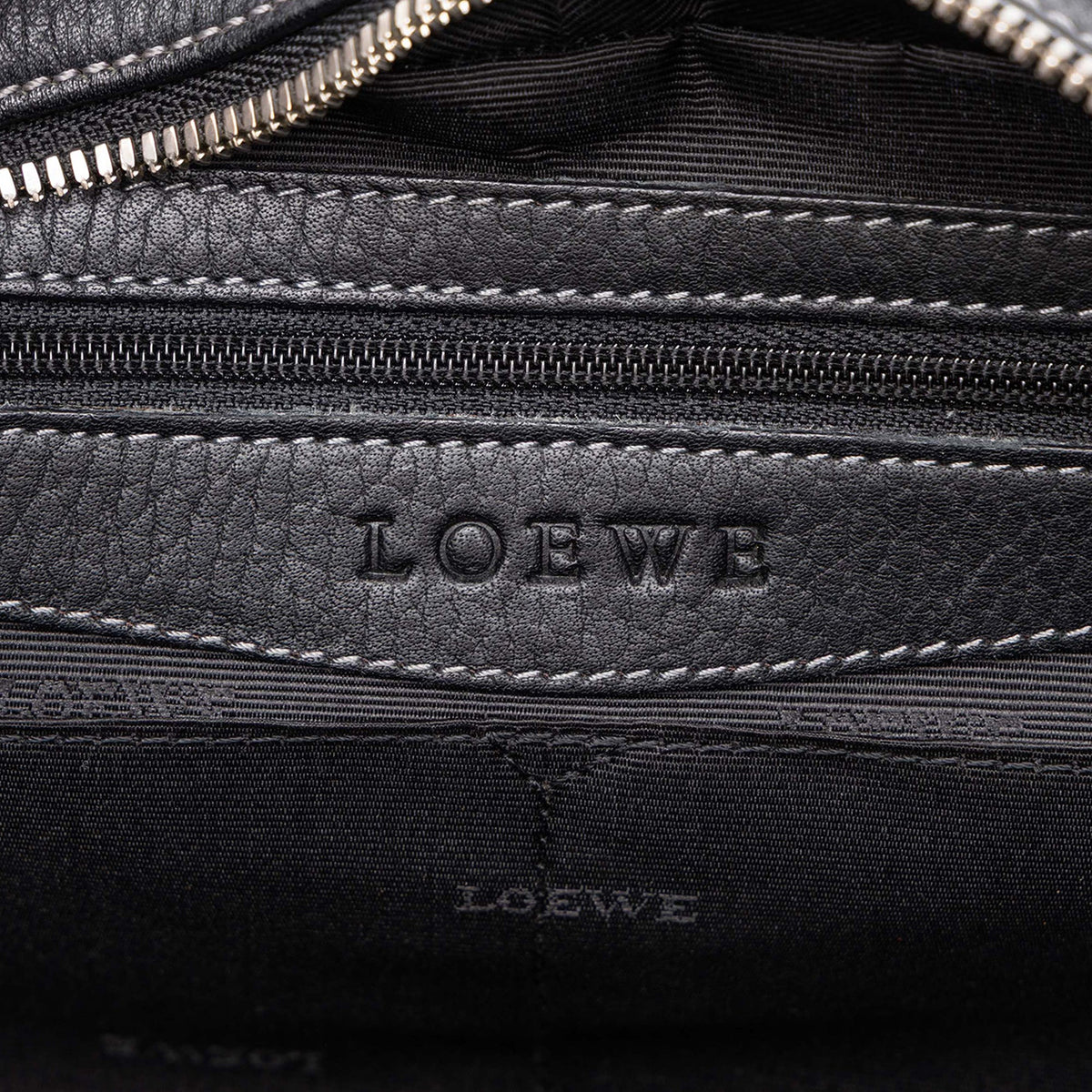 LOEWE Leather Senda Handbag — Black