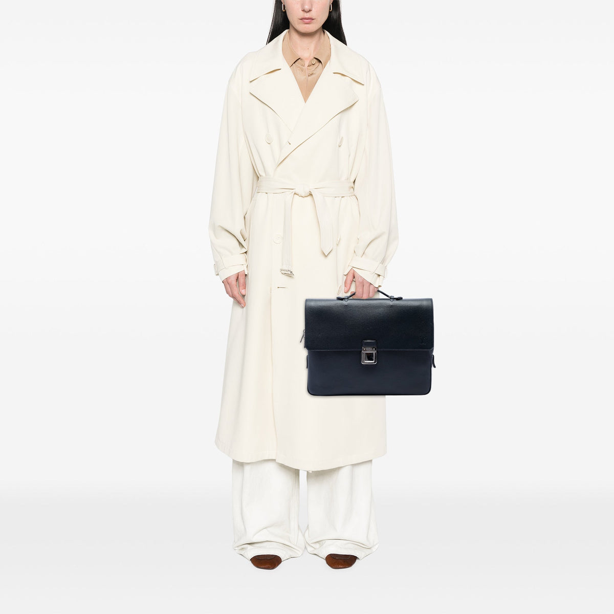 Louis Vuitton Taiga Vassili PM