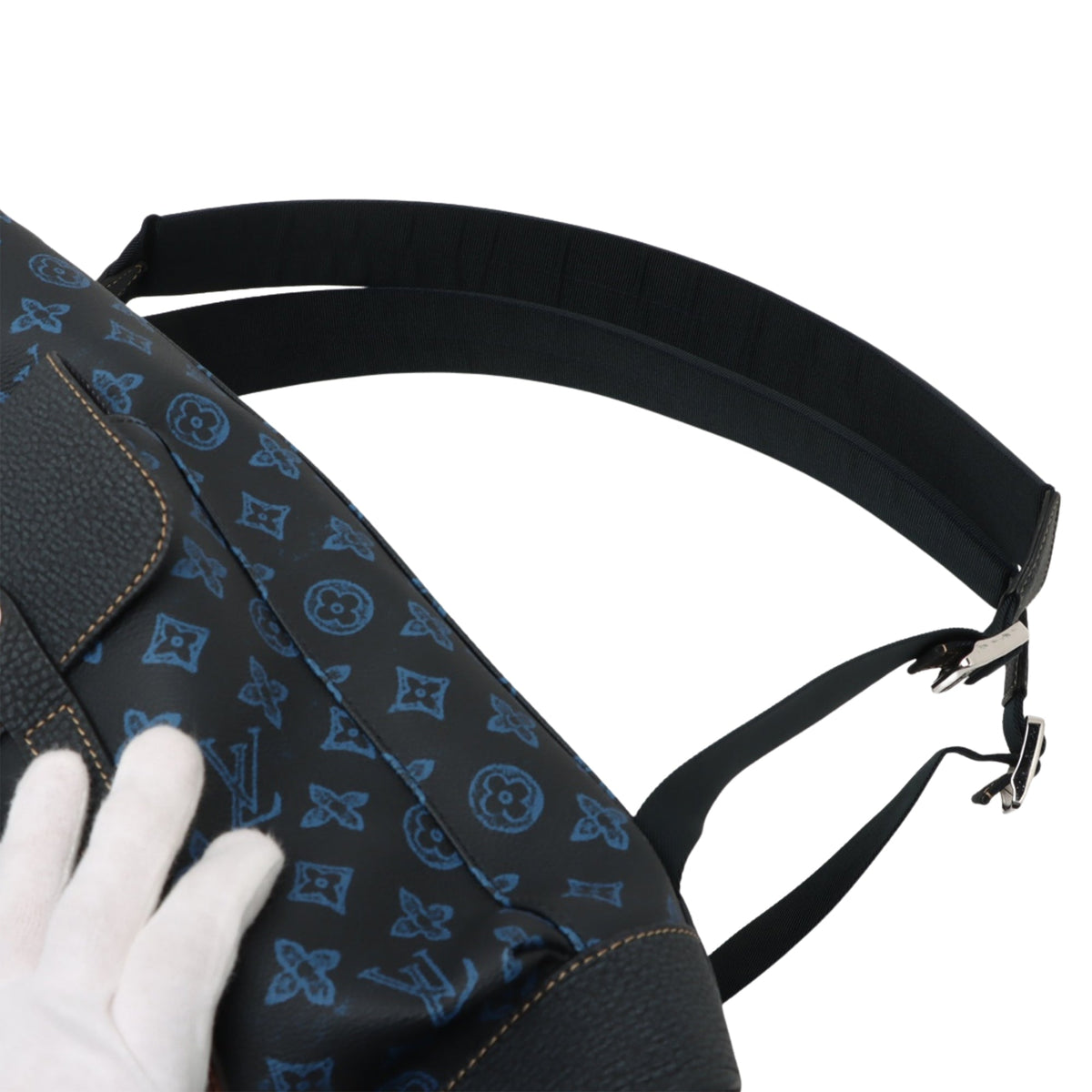 Louis Vuitton Monogram LV Fall Collection Christopher MM