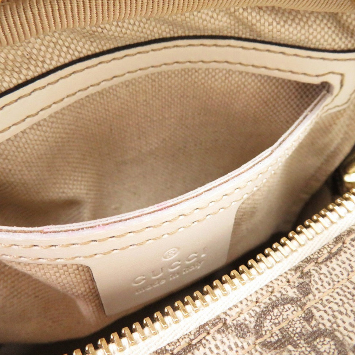 Gucci GG Supreme Crossbody