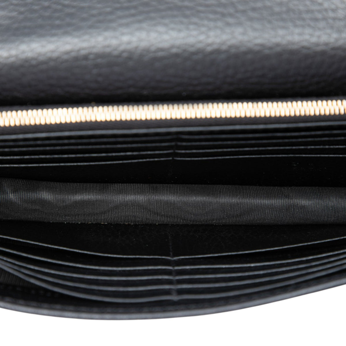 Gucci Dollar Calfskin Interlocking G Wallet on Chain