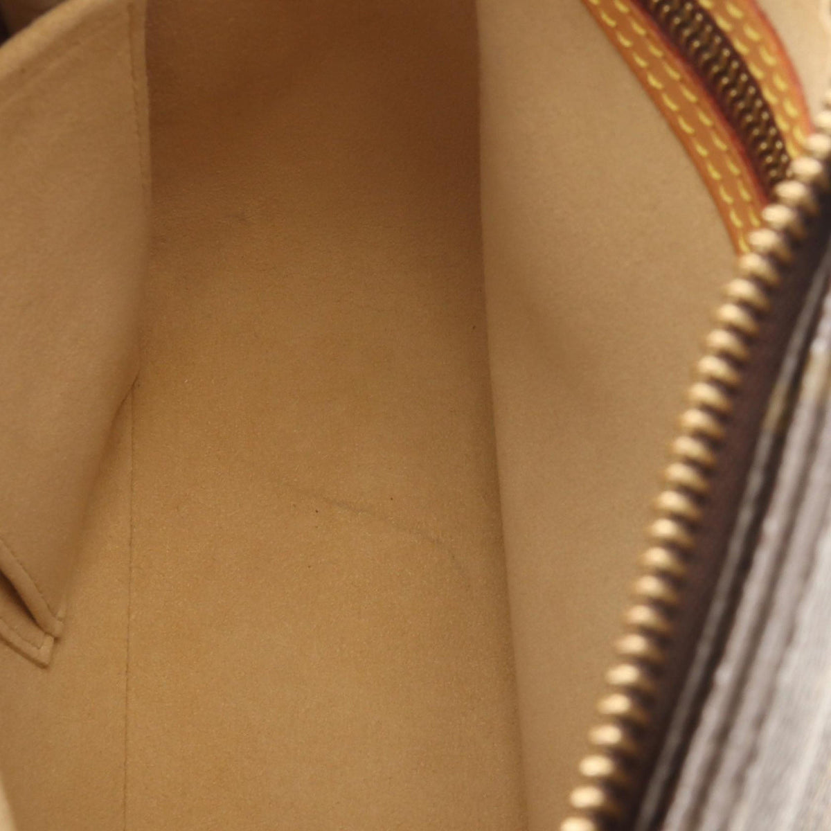 Louis Vuitton Monogram Looping MM