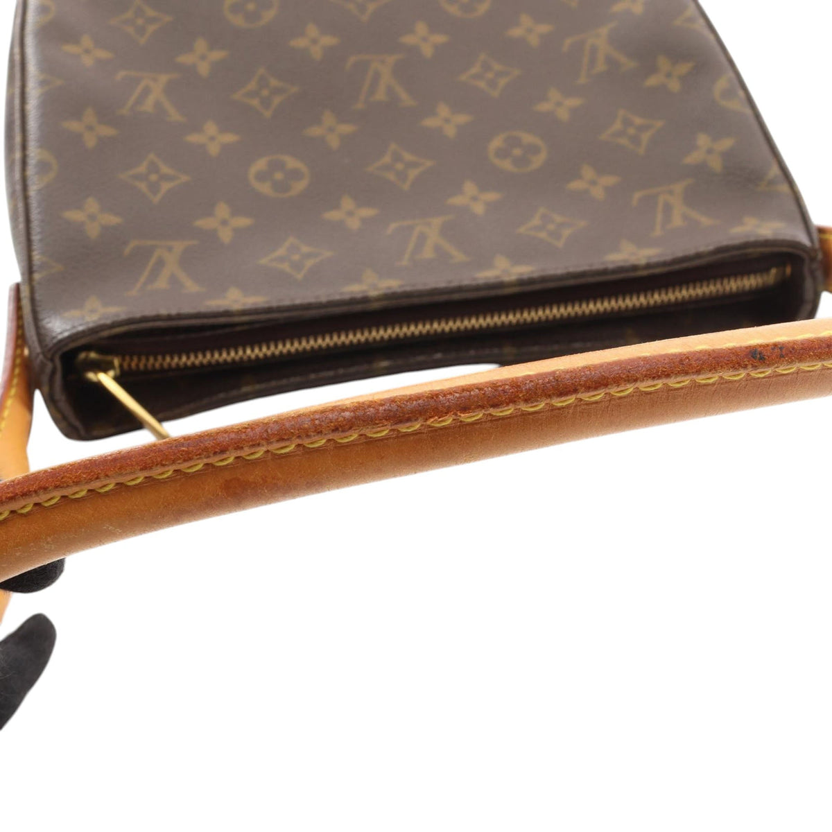 Louis Vuitton Monogram Looping MM