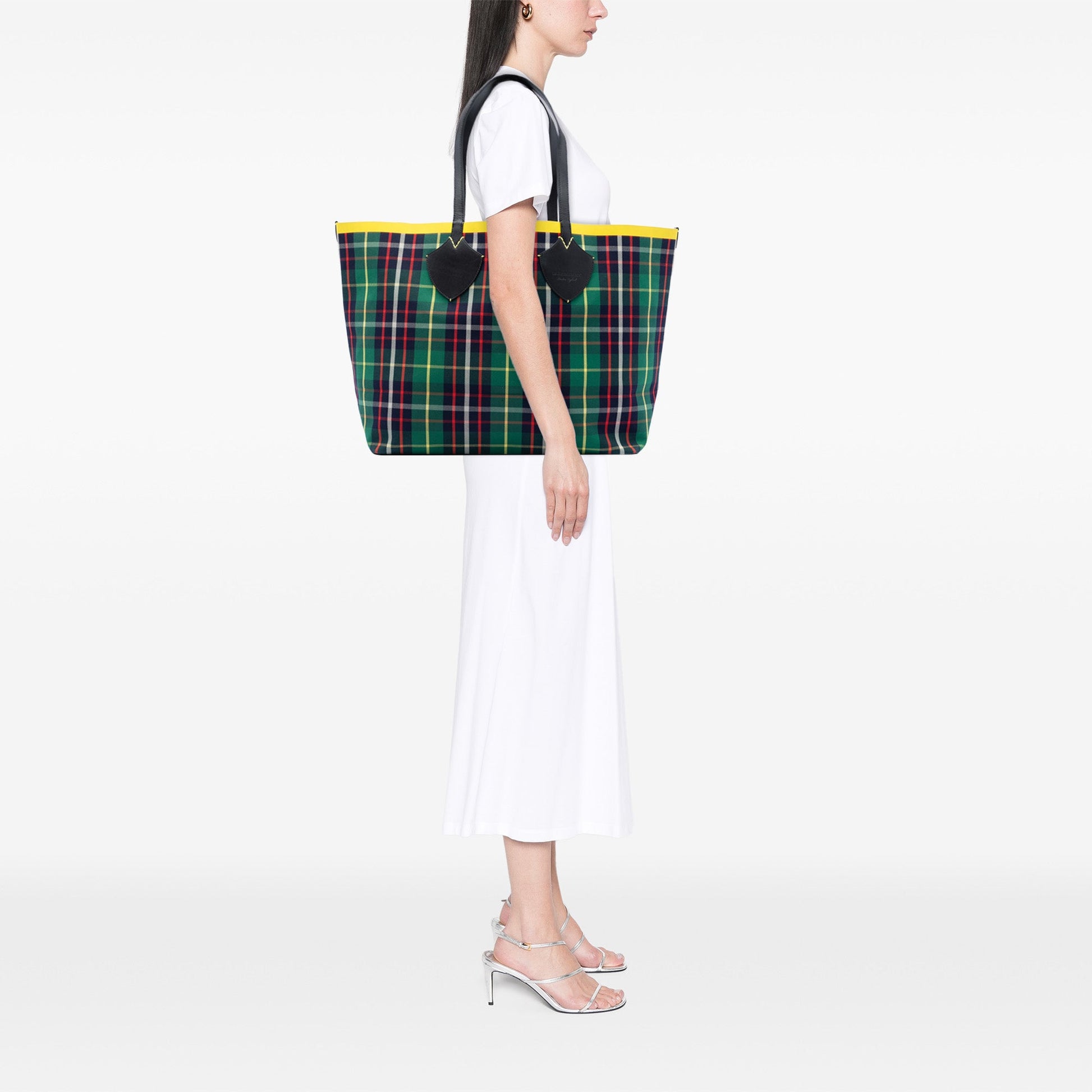Burberry House Check Canvas The Giant Reversible Tote