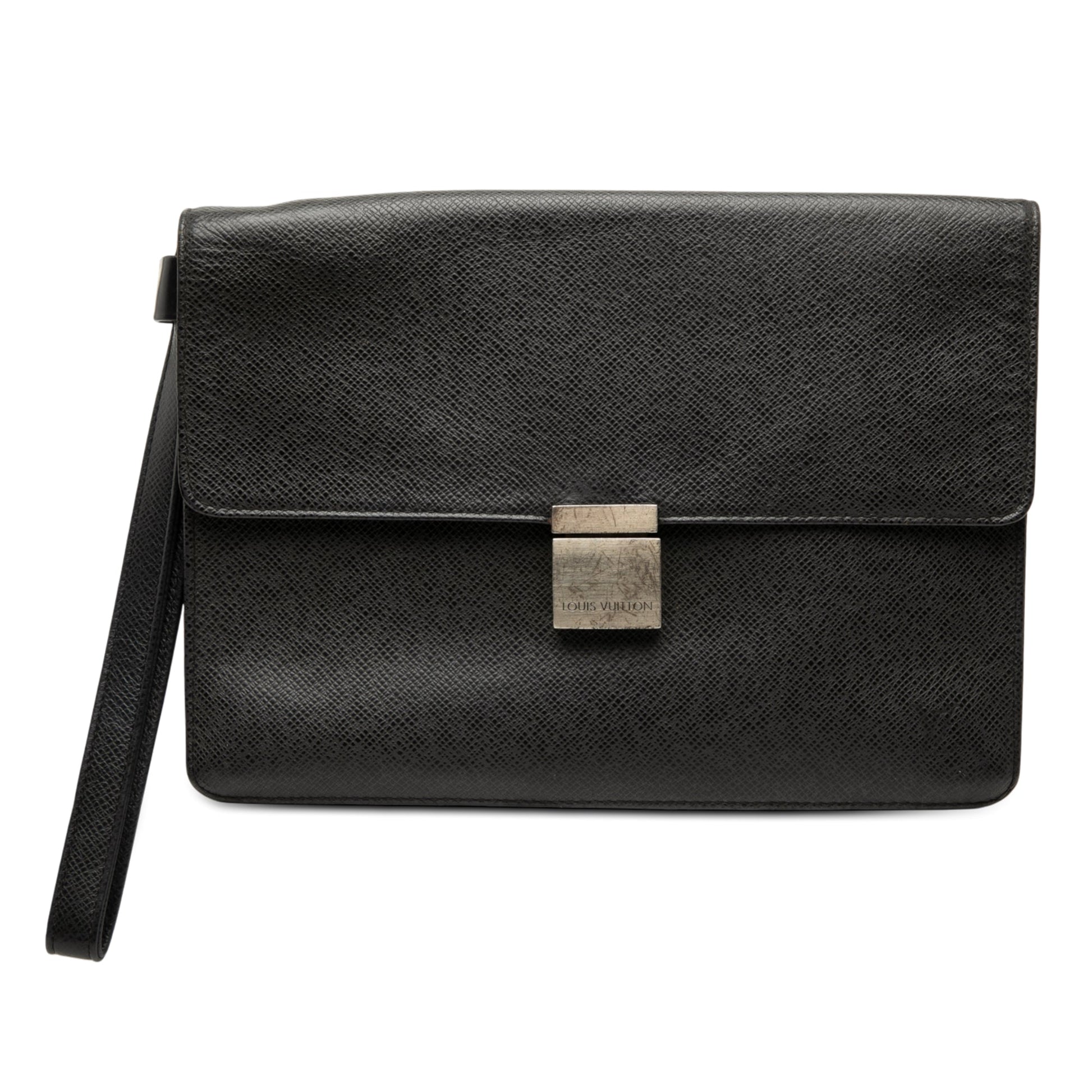 Louis Vuitton Taiga Selenga