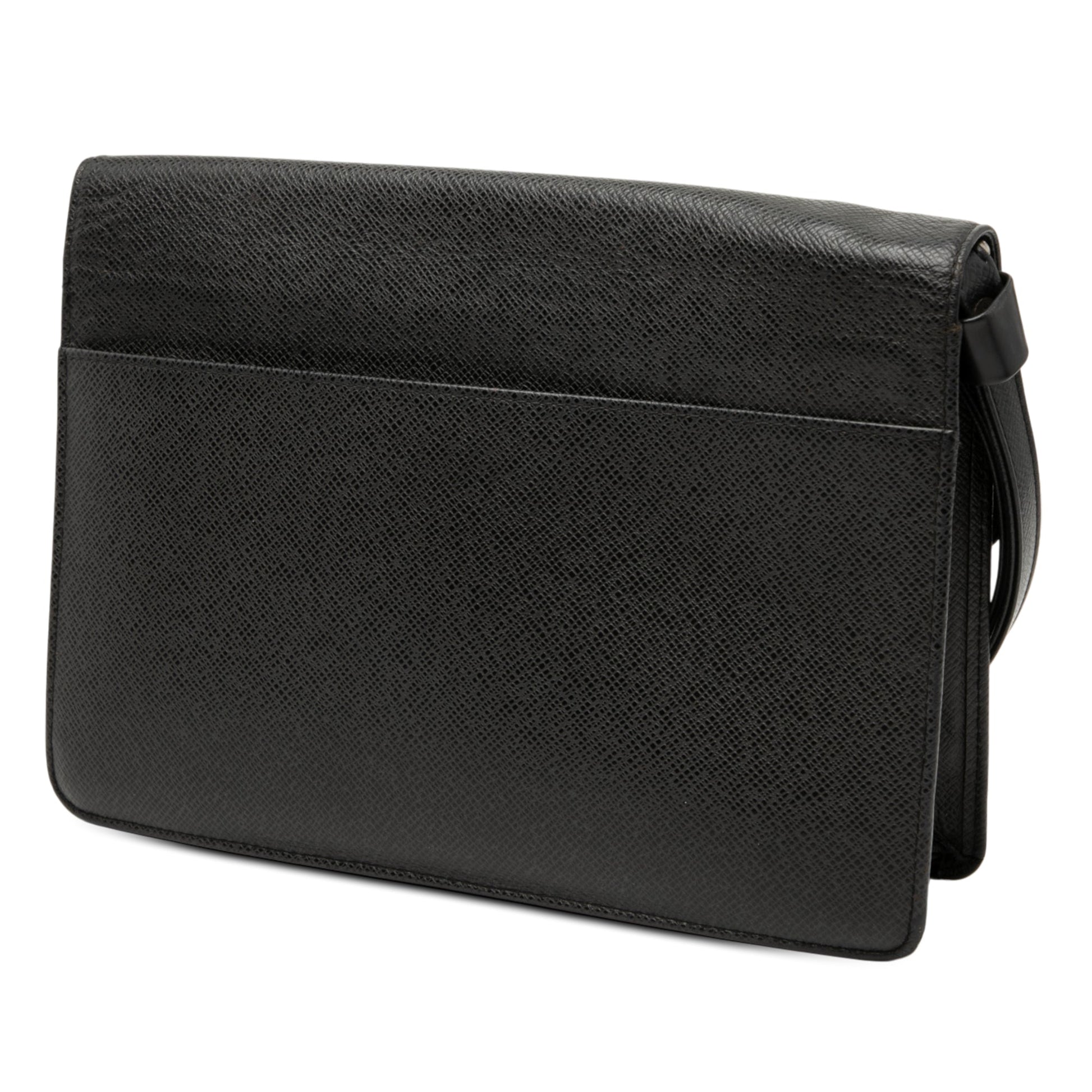 Louis Vuitton Taiga Selenga